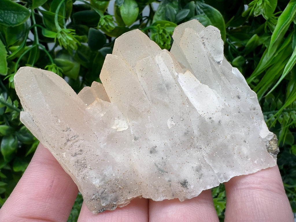 Quartz whit Brown Rhodochrosite from Djurcovo mine,Bulgaria,Quartz,Rhodochrosite cluster,natural mineral,collection crystal,mineral specimen