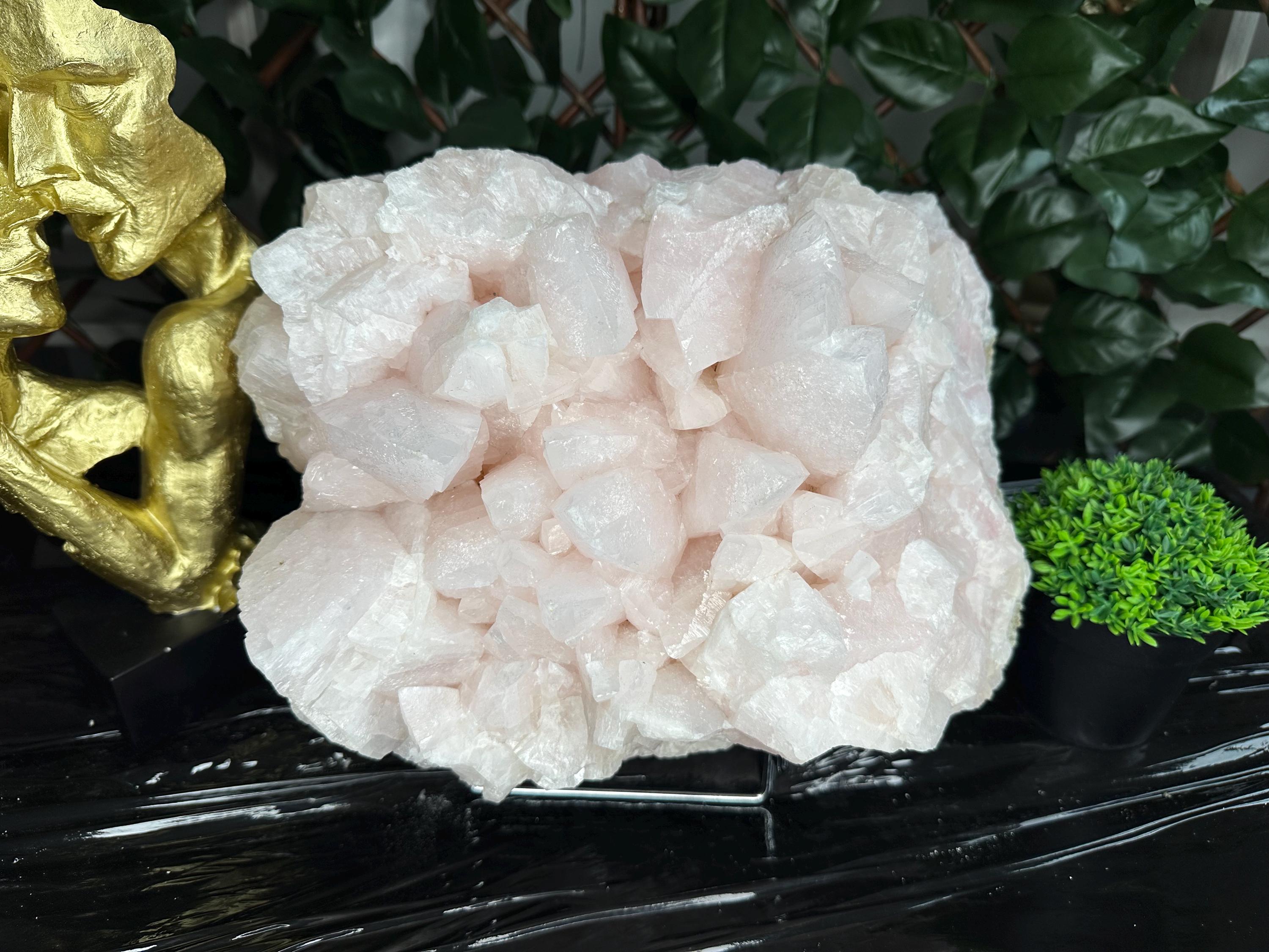 UV Reactive Mangano Calcite Crystal, Androvo Mine Bulgaria