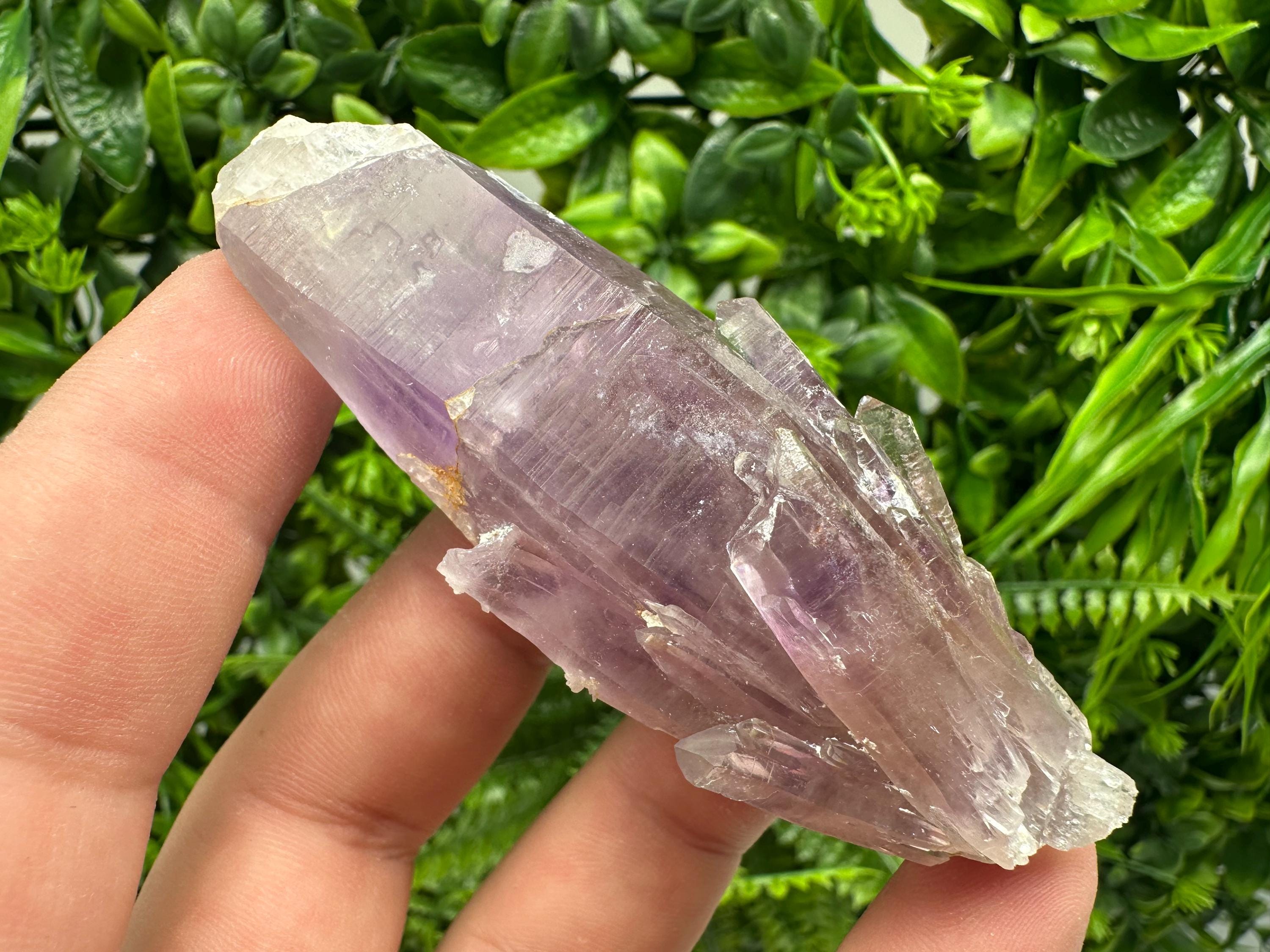 Wonderful Amethyst Phantom whit Cérusite, natural minerals souvenir crystal,collectors specimen,rare crystal,rare Amerhyst,gift,souvenir