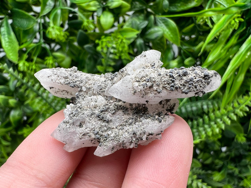 Green Quartz Specimen: Chlorite and Sphalerite Inclusions, Madan Bulgaria