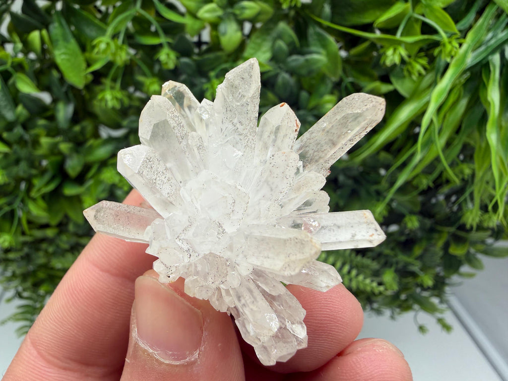 Wonderful Transparent Quartz whit Chlorite ,From 9th September mine,Madan,Bulgaria,Quartz,Quartz crystal,mineral specimen,collection quartz