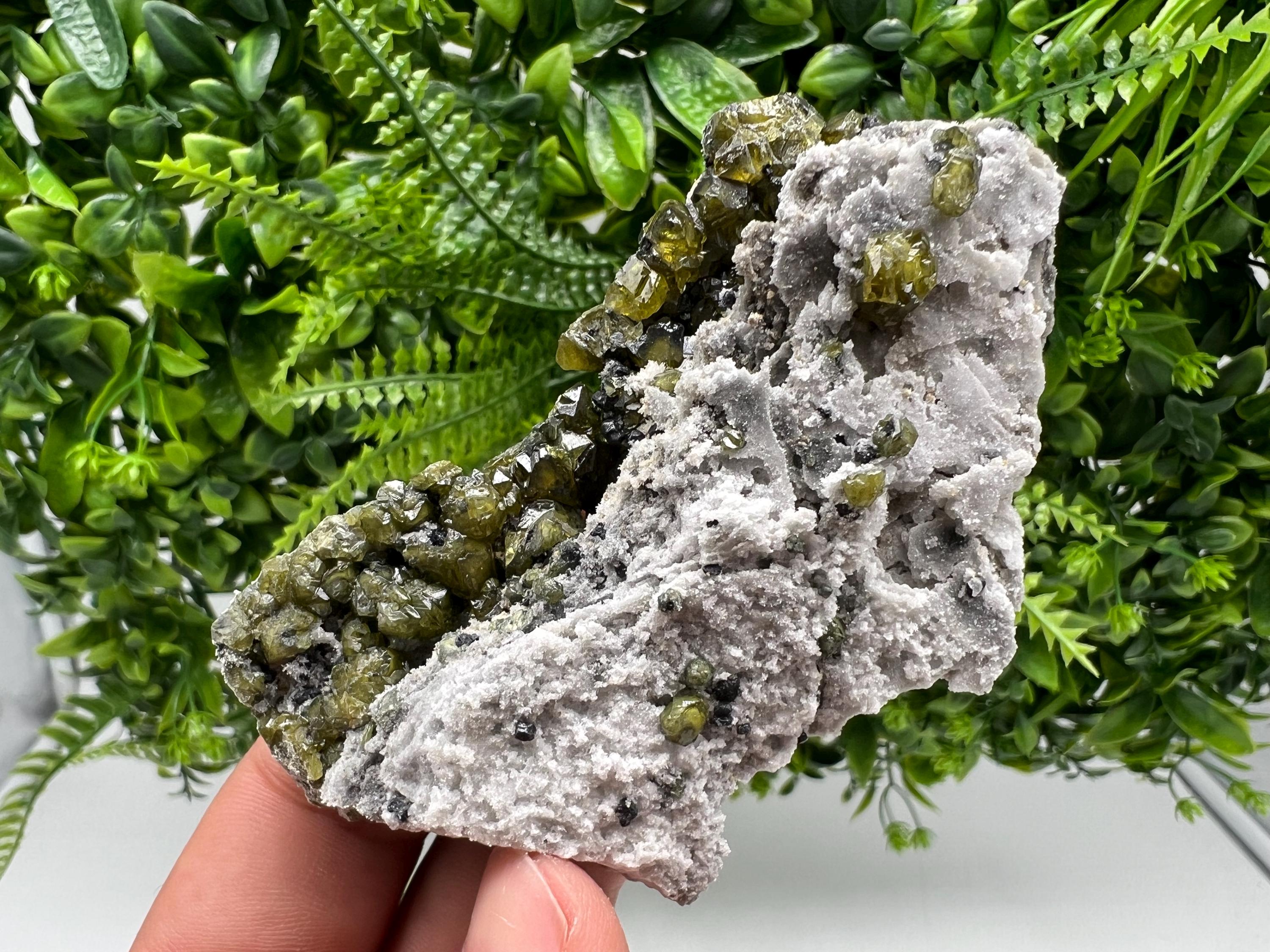 Sphalerite Cleiophane Crystal Specimen: Madan, Bulgaria