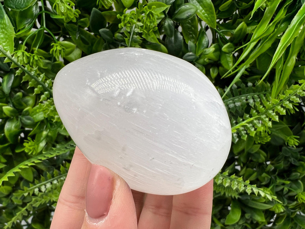 Selenite Crystal Egg: Home Decor, Crystal Healing (5/7cm)