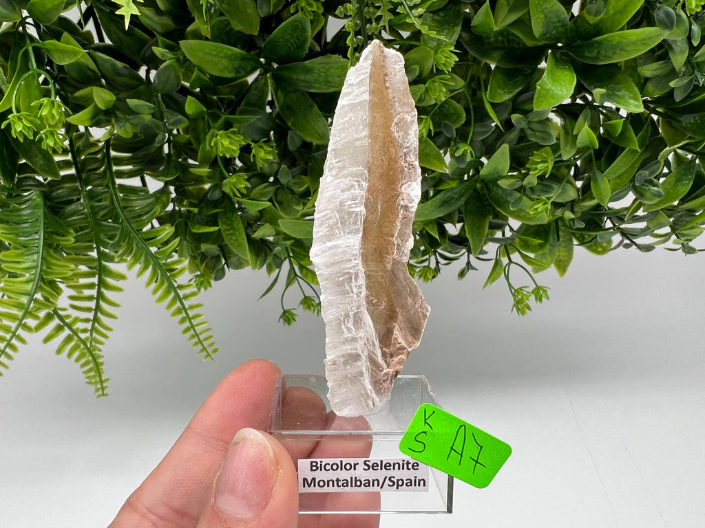Golden Phantom Selenite Slab: Utah Raw Crystal Wand (3/7.5cm