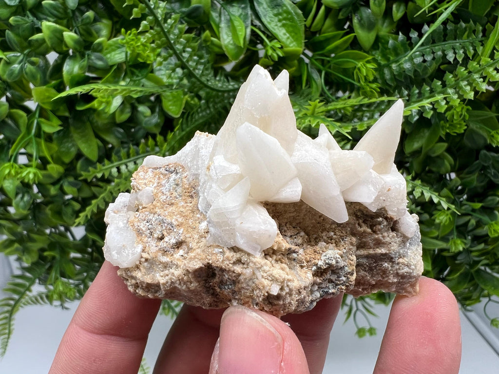 Calcite on Aragonite & Green Quartz: Djurcovo Mine, Bulgaria