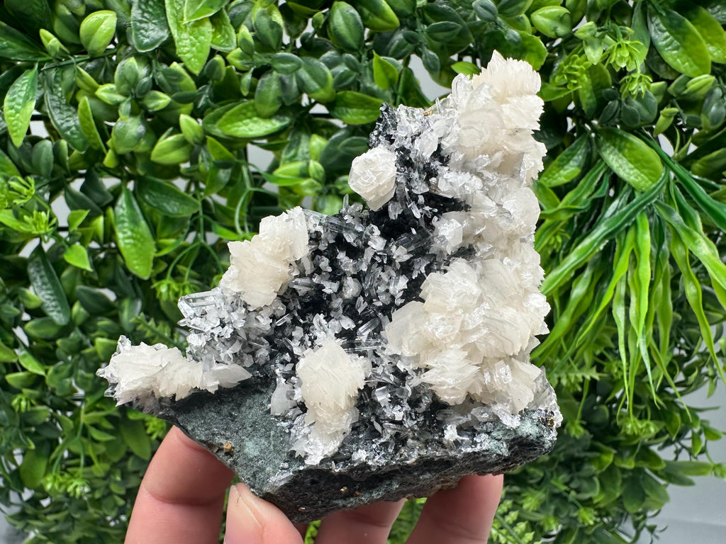 Wonderful UV fluorescence Calcite on Sphalerite,Quartz from Borieva mine,Bulgaria,natural mineral,souvenir crystal,home decor,collection cls