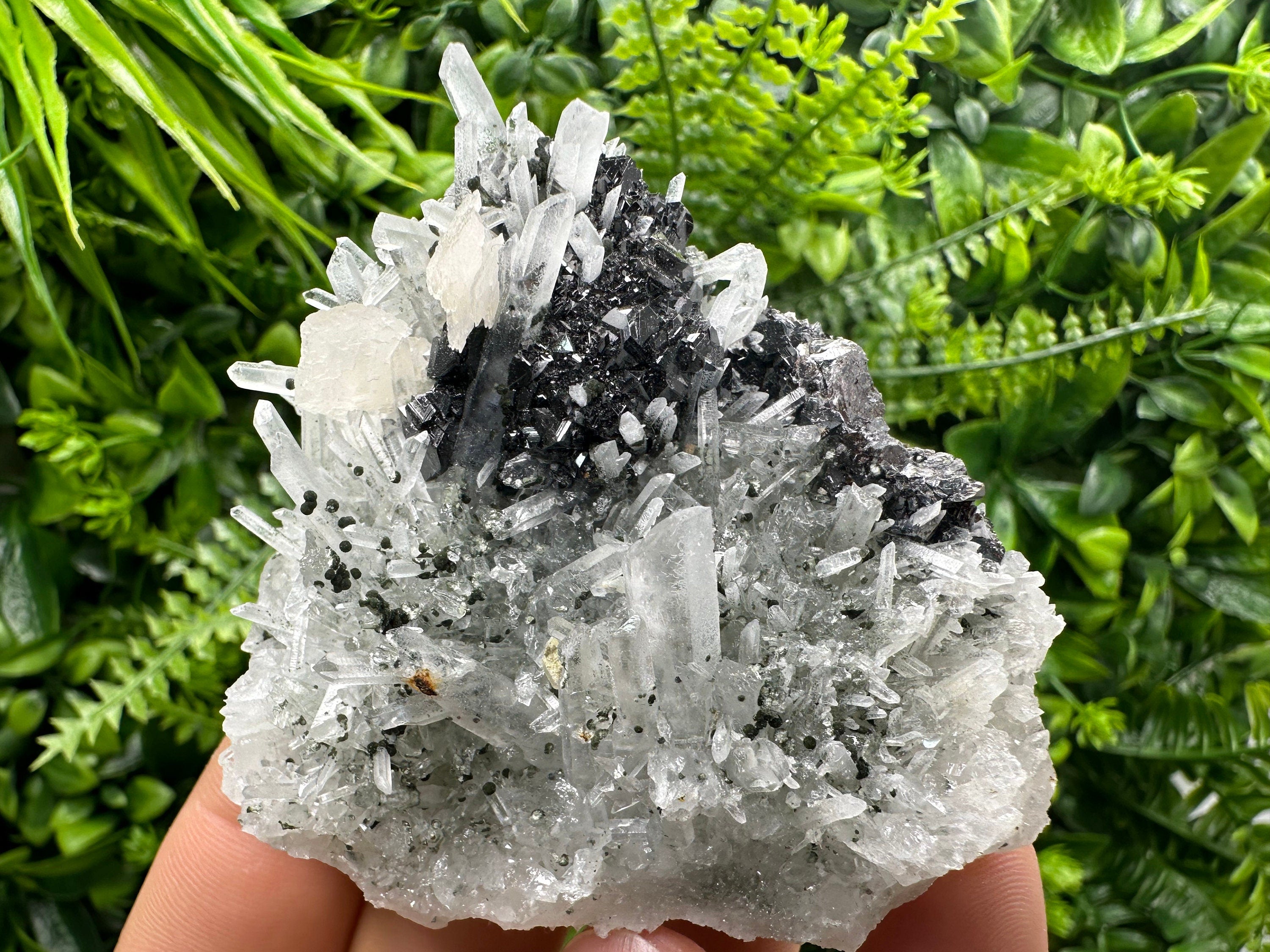 Sphalerite on Quartz Cluster, Natural Minerals Specimen, Home Decor Stone