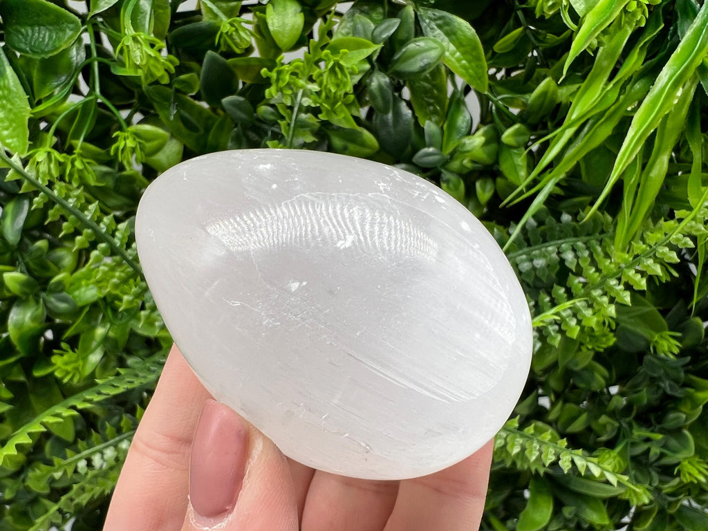 Selenite Crystal Egg: Home Decor, Crystal Healing (5/7cm)