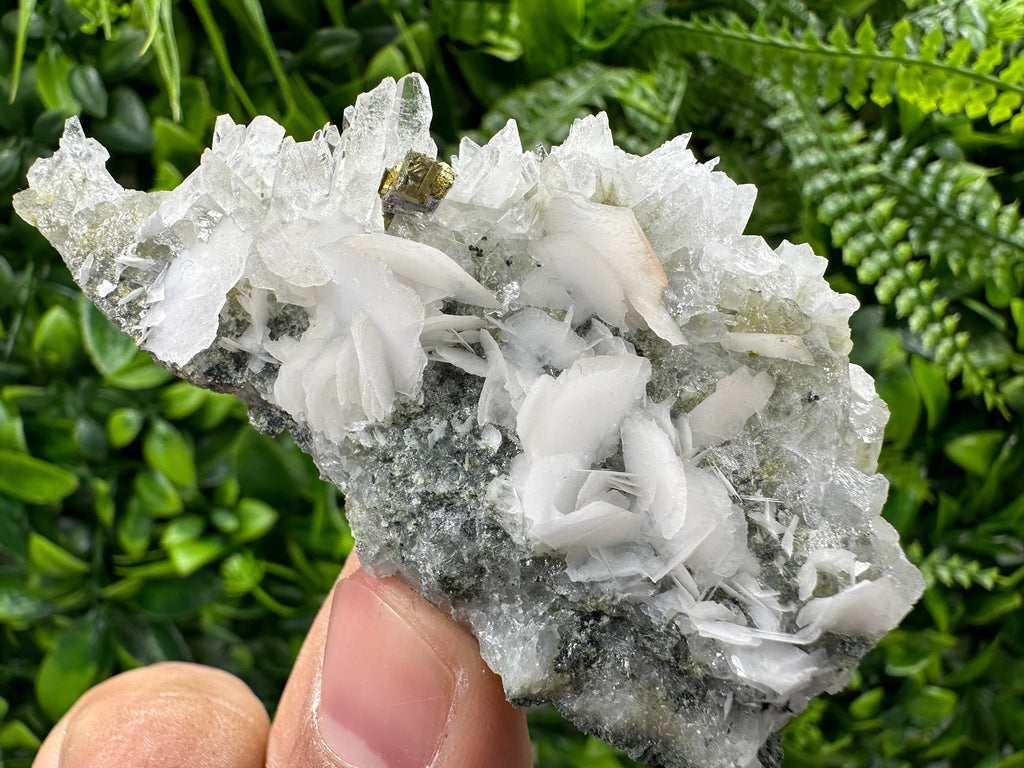 Calcite on Quartz Crystal: Borieva Mine, Bulgaria (7/4.5/2cm)
