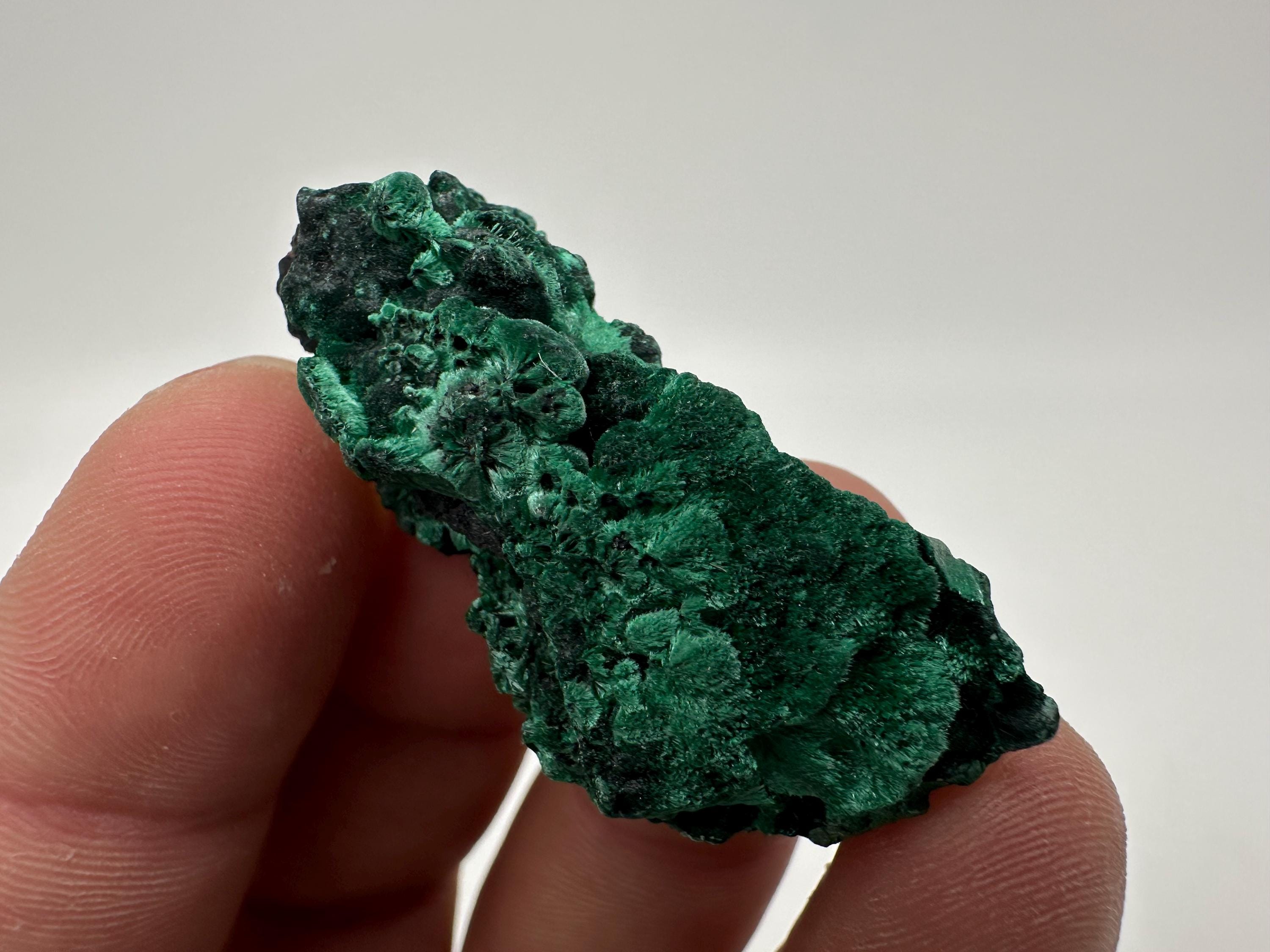 Green Polished Malachite Crystal from Congo (4.5/2.5cm)