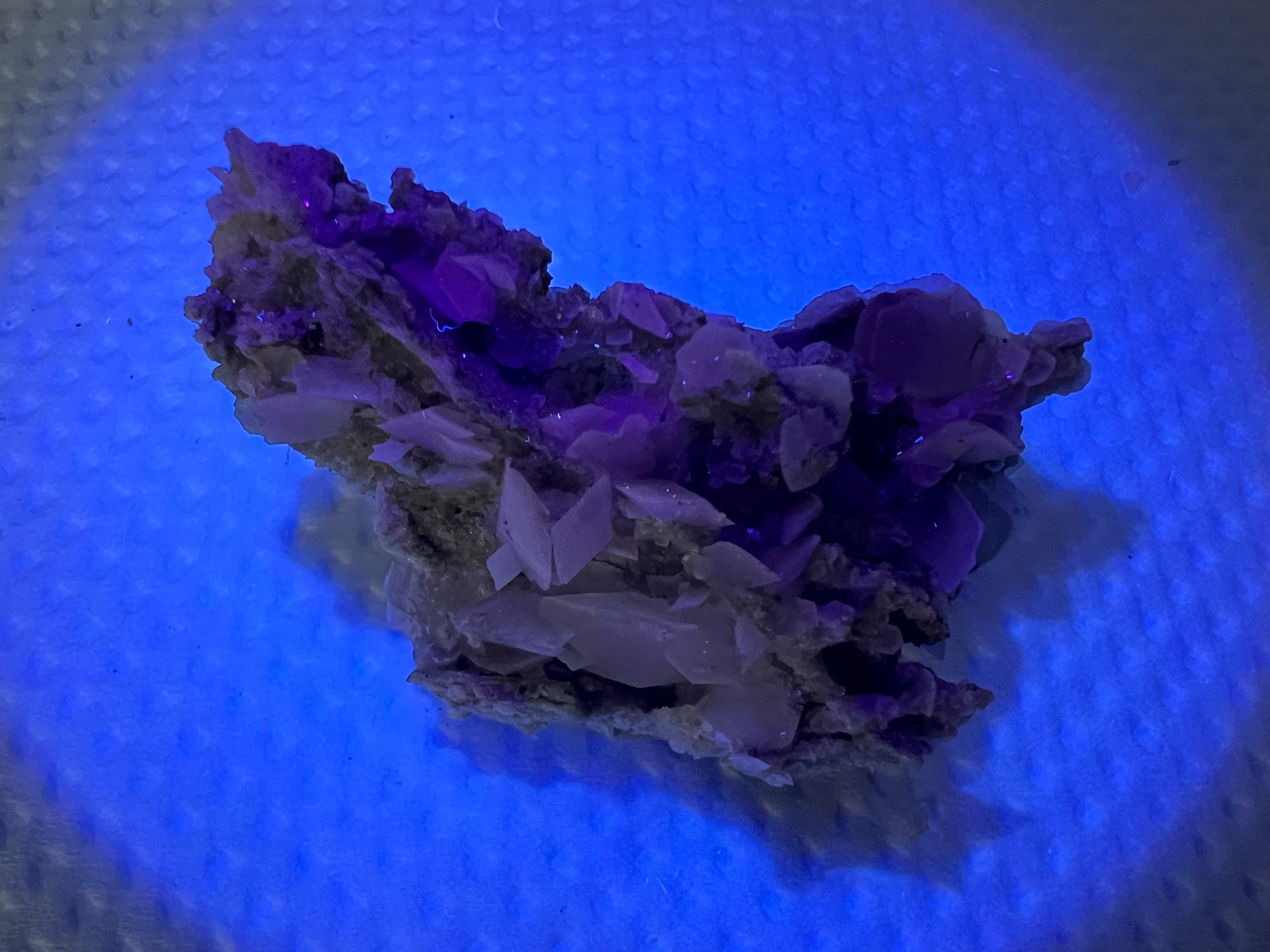 Wonderful Calcite on Chalcedony from Borieva mine,Madan,Bulgaria,natural,collectible mineral specimen,home decor stone,gift minerals,crystal