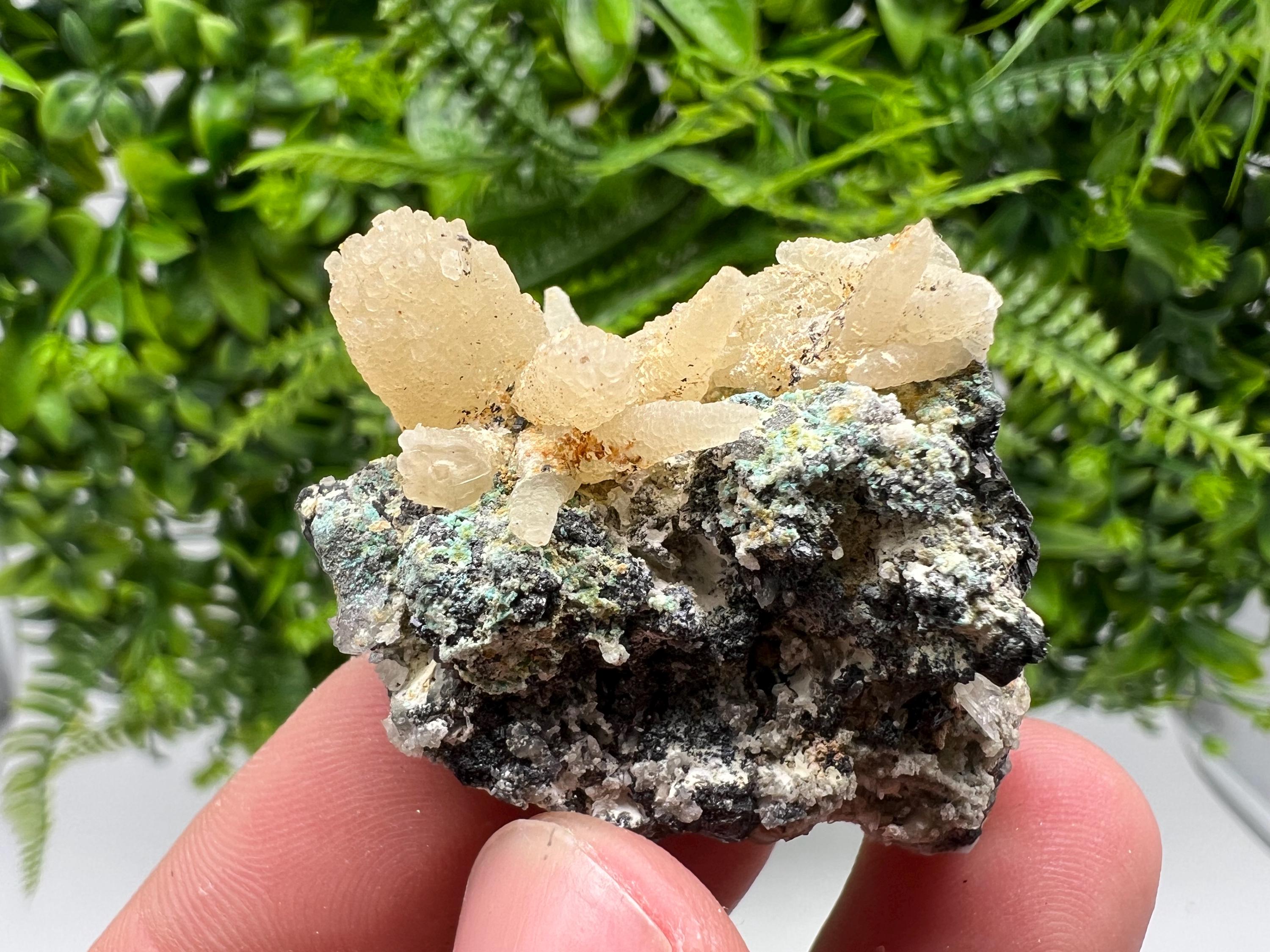 Natural Calcite Cluster: Bulgarian Mineral Specimen, Home Decor Stone
