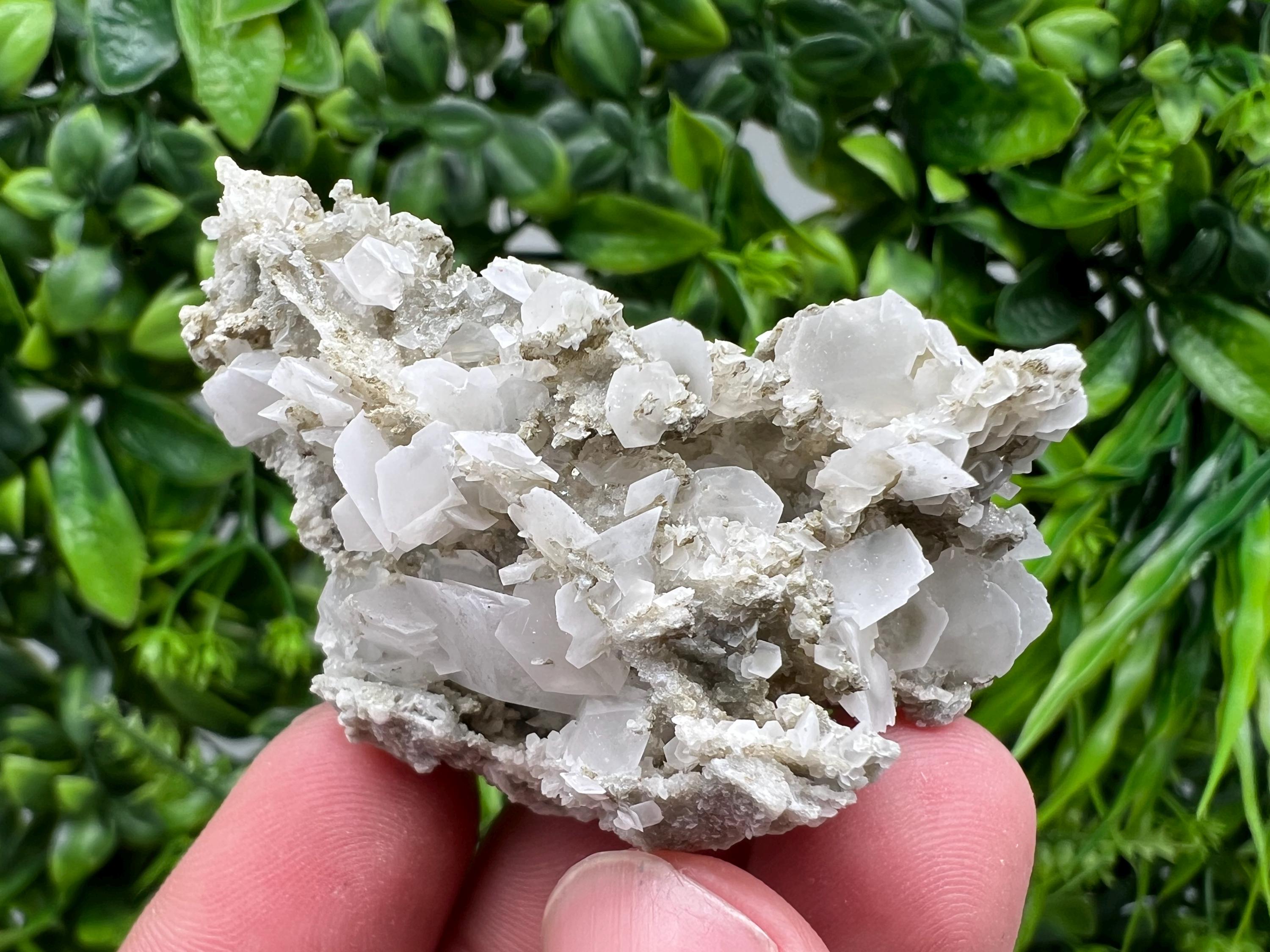 Wonderful Calcite on Chalcedony from Borieva mine,Madan,Bulgaria,natural,collectible mineral specimen,home decor stone,gift minerals,crystal