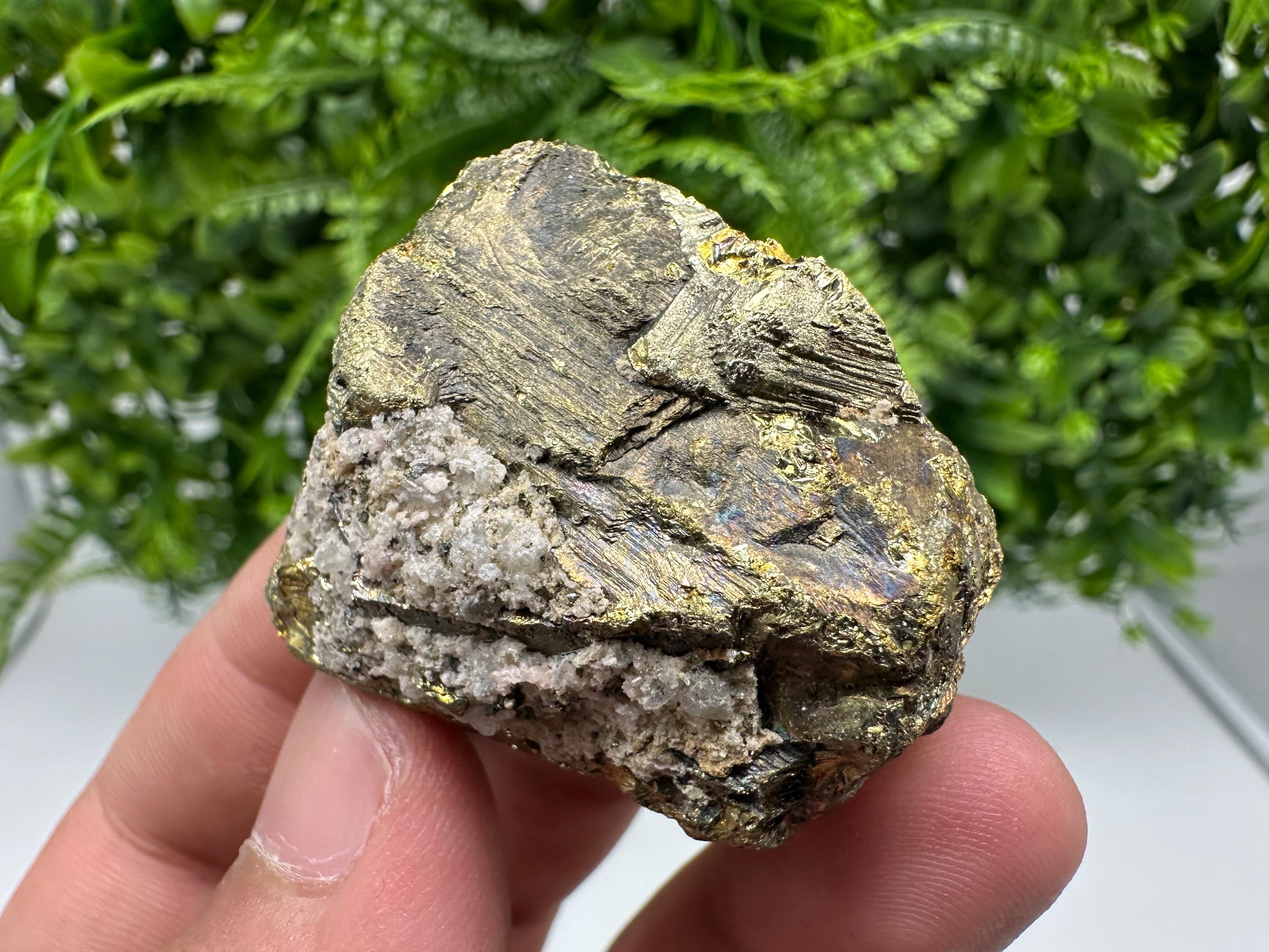 Rhodochrosite,Quartz on Chalcopyrite,mini collection mineral specimen,home decor souvenir cluster,geology,rare crystal,gift,rhodochrosite