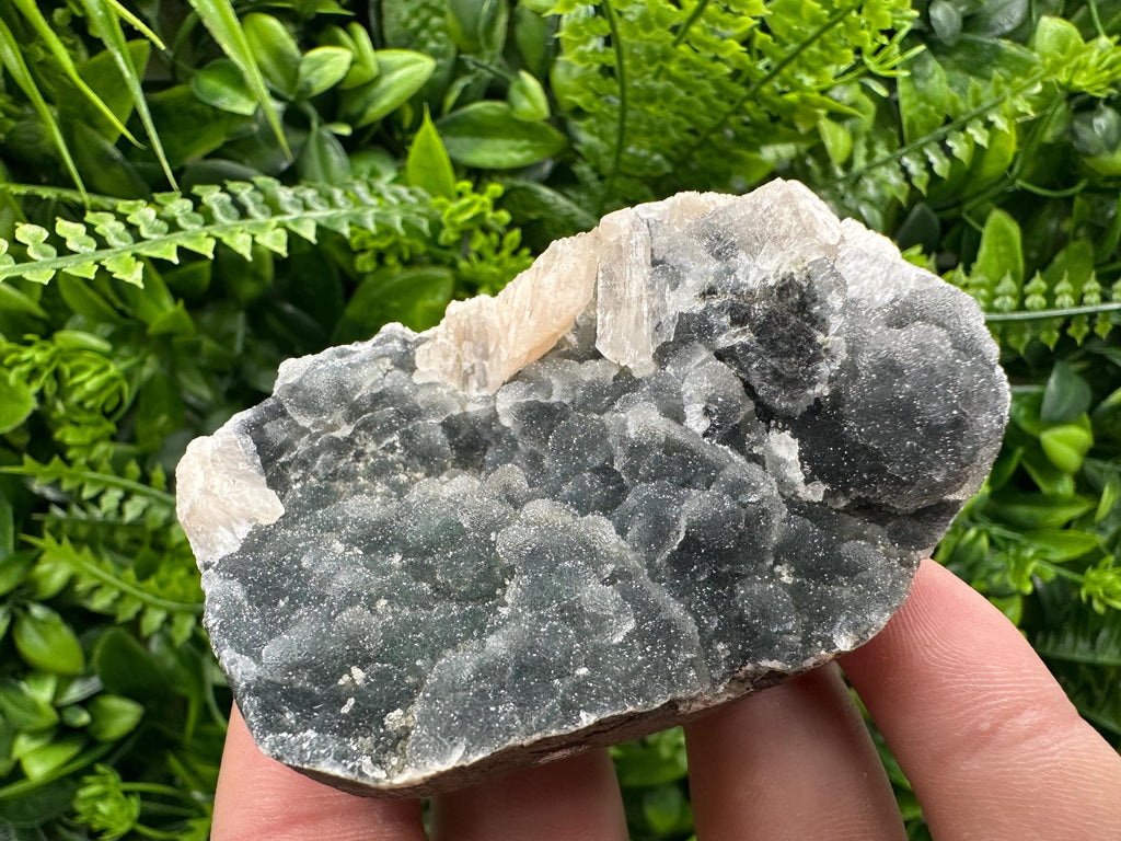 Chalcedony Specimen: Natural India Minerals, Crystal Home Decor (7/6/4cm)