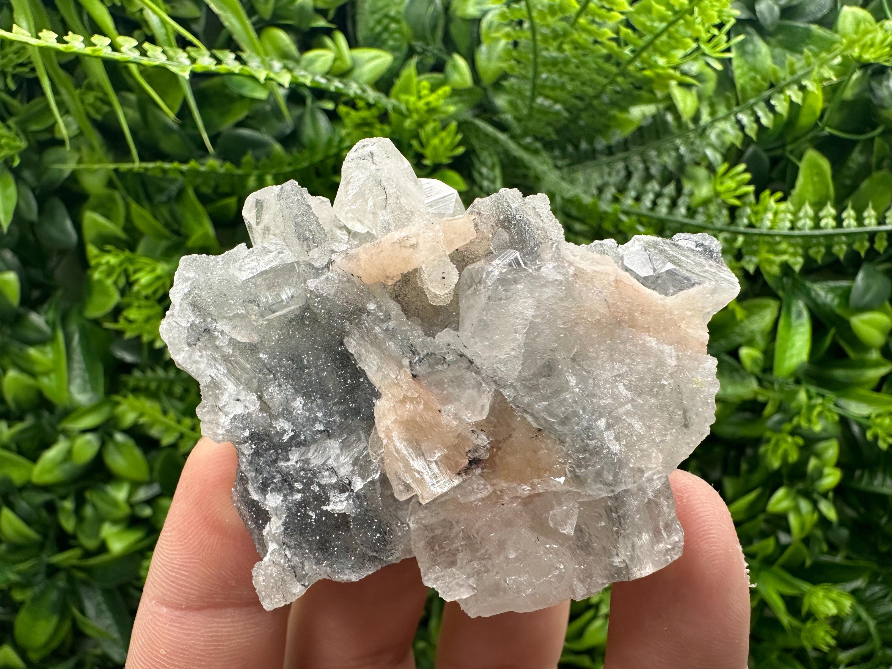 Apophyllite Stilbite on Chalcedony, India Mineral Specimen (6.5/6.5/3.5cm)