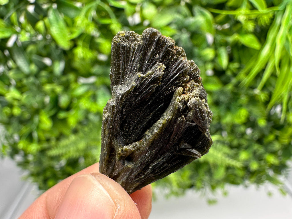 Rare Green Epidote whit Barite From Morocco,Epidote,Mini Collections Epidote,rare mineral Specimen,green epidote,Barite,crystal,Morocco min