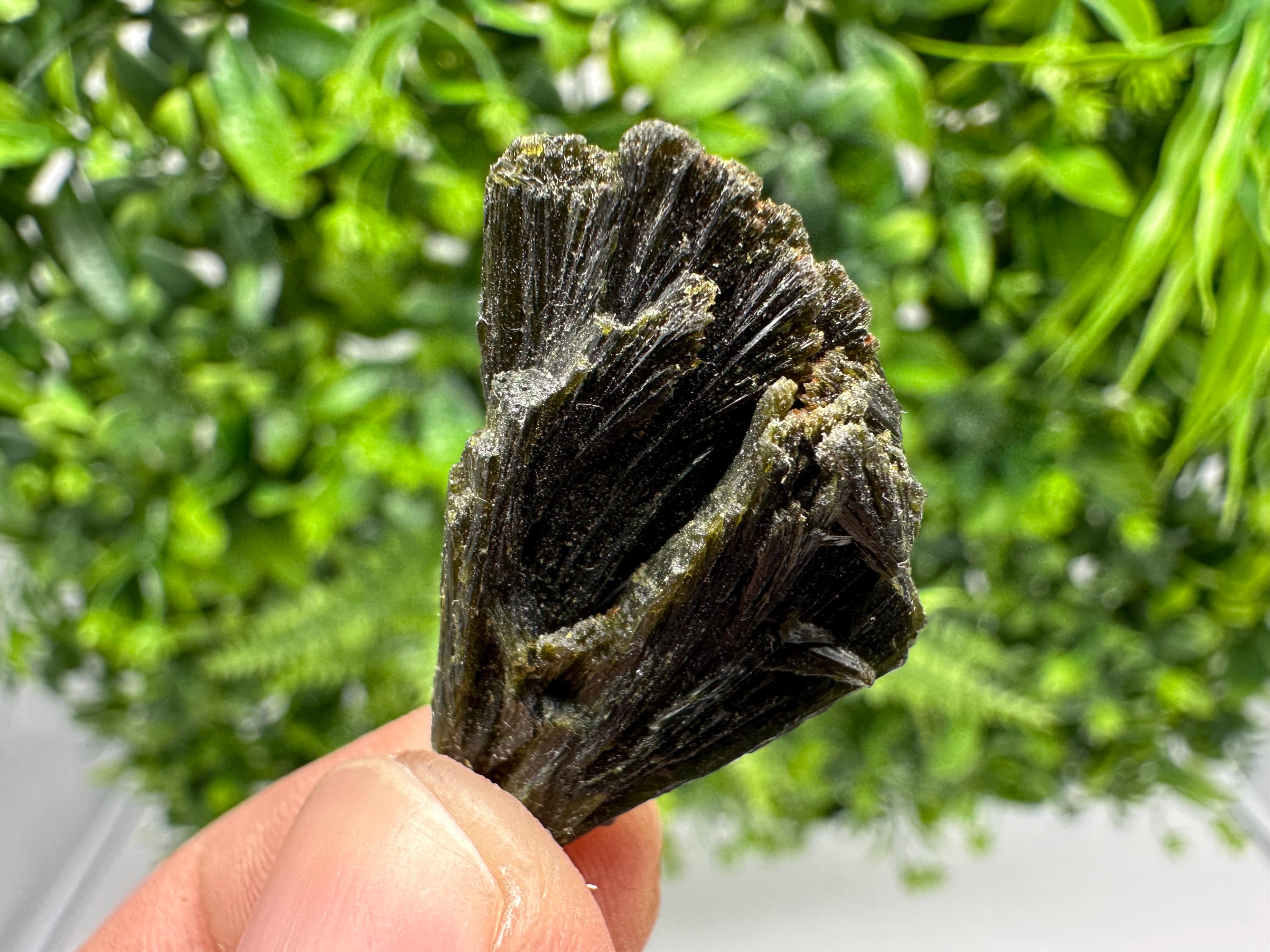 Rare Green Epidote whit Barite From Morocco,Epidote,Mini Collections Epidote,rare mineral Specimen,green epidote,Barite,crystal,Morocco min