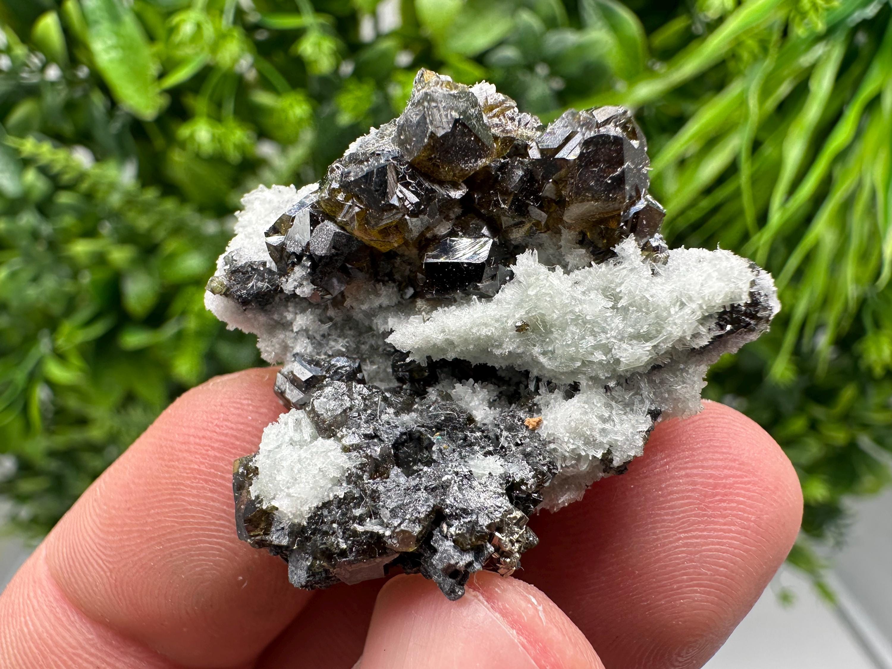 Stunning Sphalerite GEM Cleiopfane rare transparent green Colour natural minerals souvenir crystal gift collection stone 9th September mine