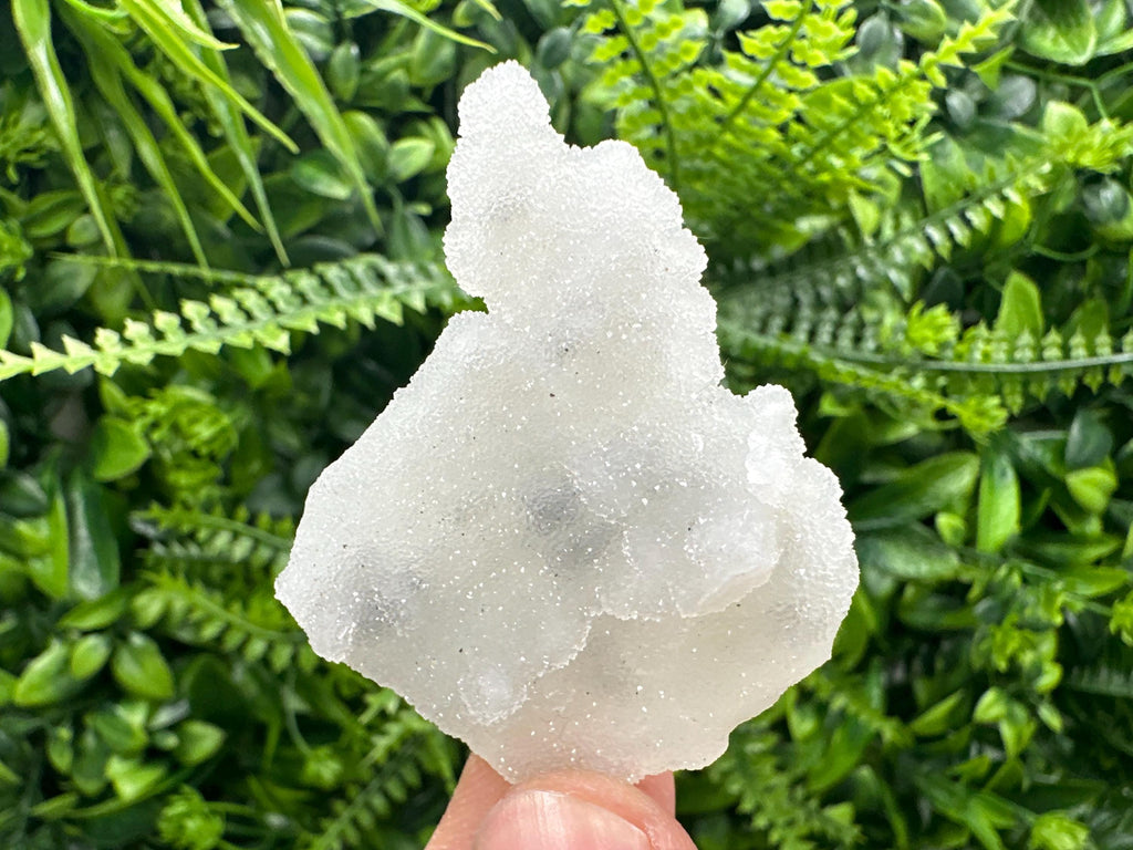 Quartz Chalcedony with Chlorite Inclusions, Home Decor Crystal (4/5/2 cm)