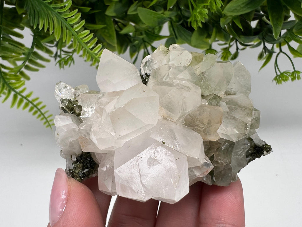 Stunning,Epidote with Quartz from Hakkari Turkey,Rainbow EPIDOTE,Mineral,Collection,Collection’s,GIFT,Epidote Crystal,Epidote from Turkey