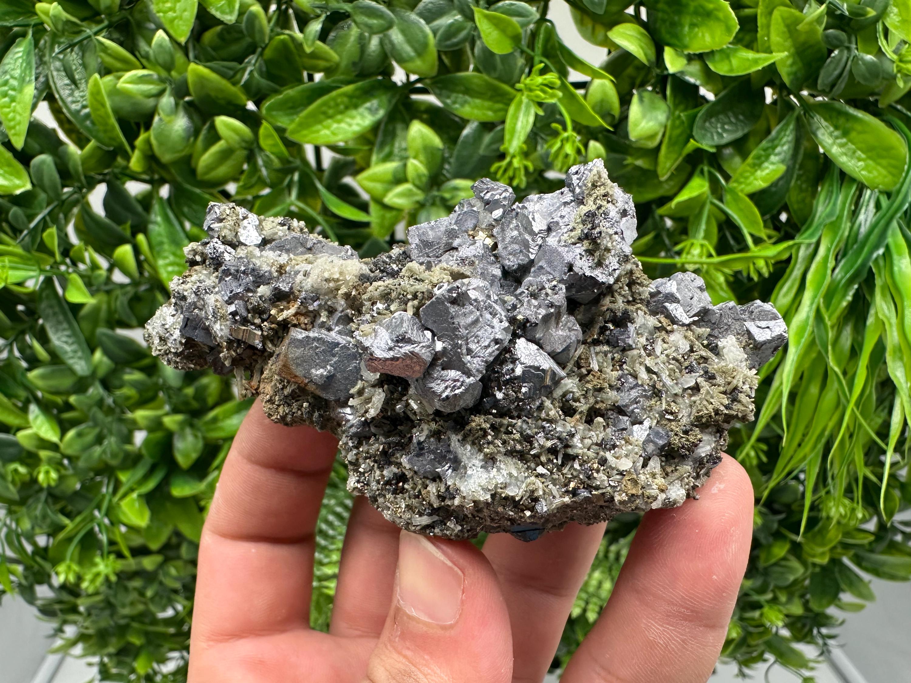 Lovely Galena on Quartz whit Calcite,Pyrite from Borieva mine,Madan,Bulgaria,Natural,Collection minral specimen,crystal,Metaphysical,Geology