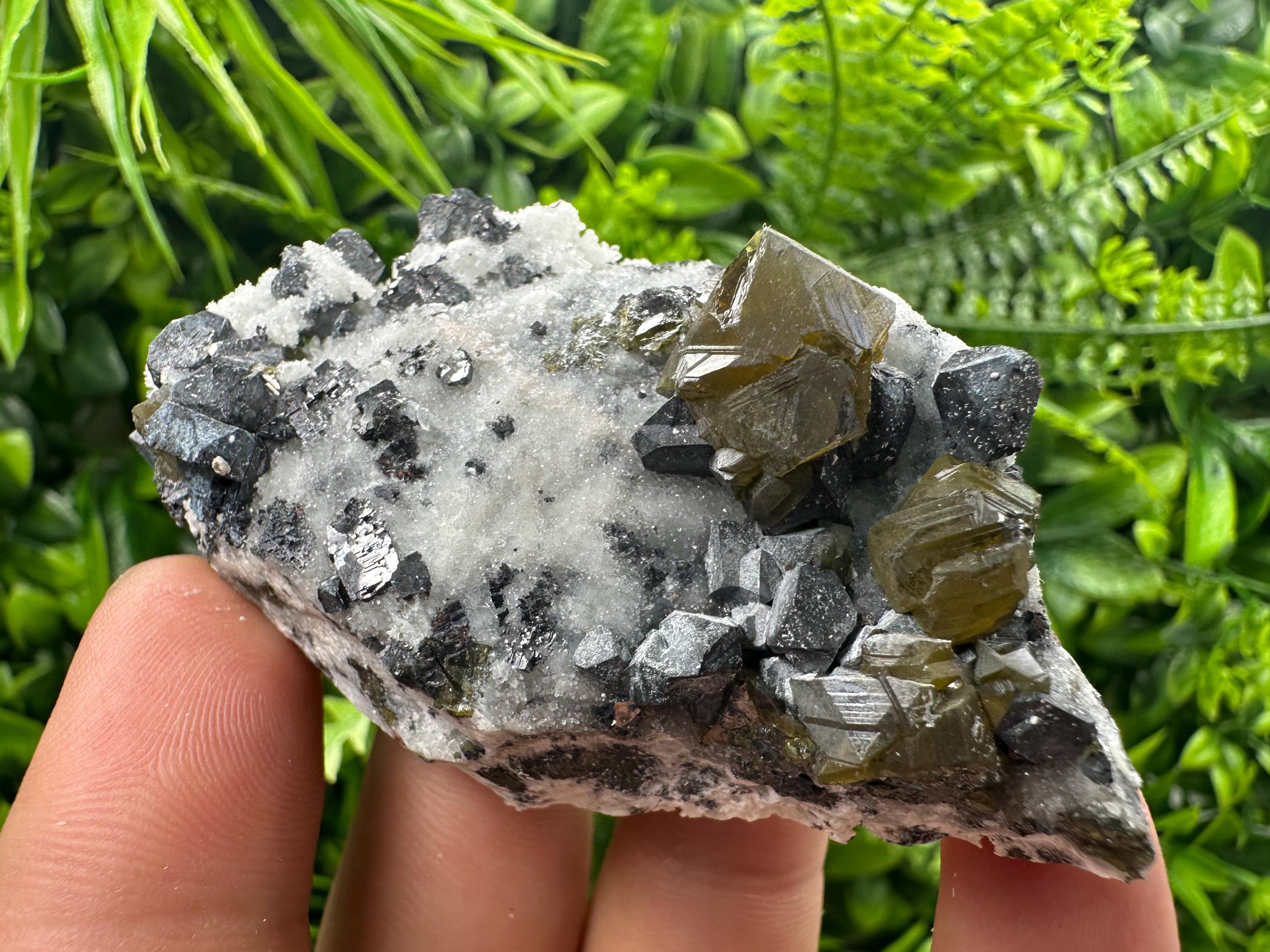 Green Cleiophane Sphalerite Gemstone, Natural Mineral Specimen