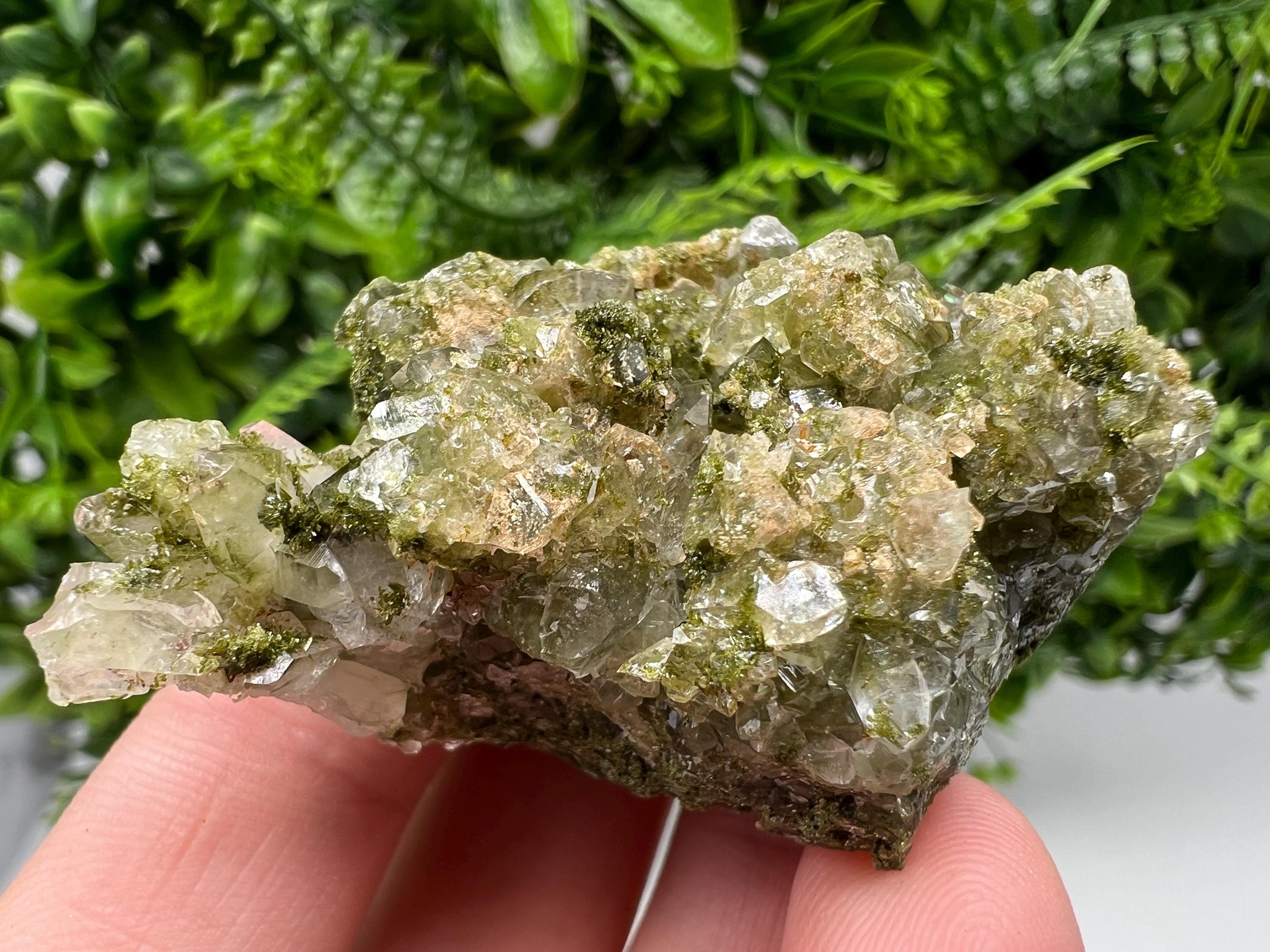 Stunning,Epidote with Quartz from Hakkari Turkey,Rainbow EPIDOTE,Mineral,Collection,Collection’s,GIFT,Epidote Crystal,Epidote from Turkey