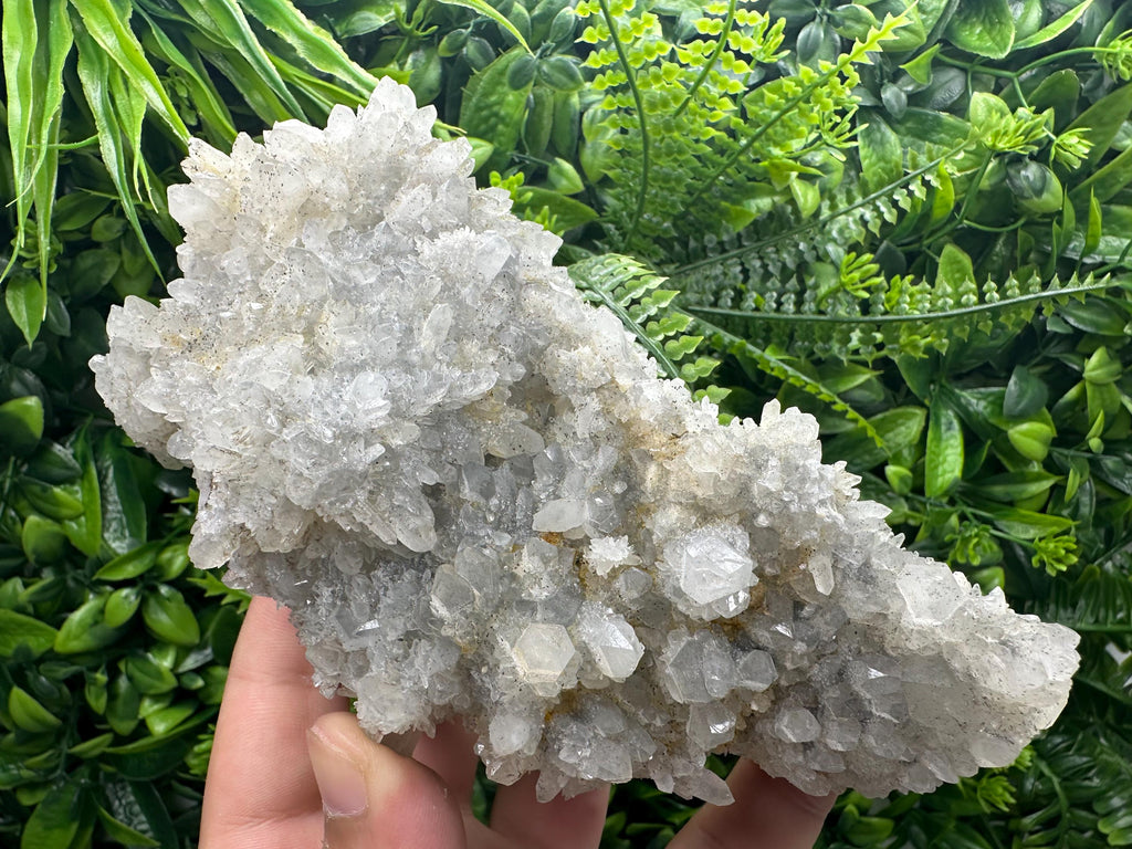 Quartz with Limonite: Natural Crystal Home Decor (17/9/7 cm)