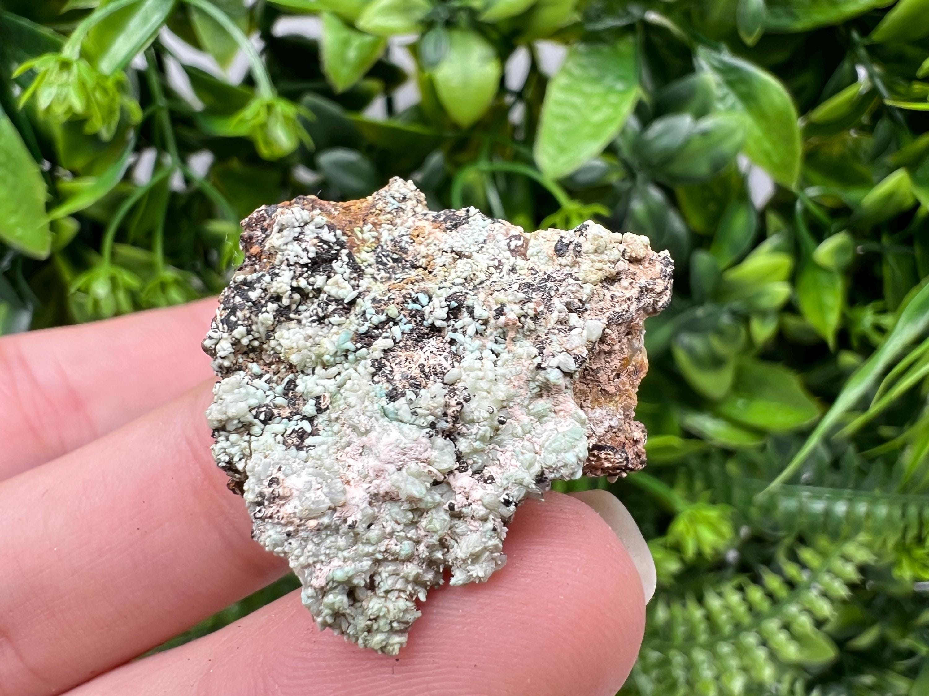 Rare Green/Yellow Pyromorphite and Hematite,on Quartz,from Bulgaria,Madjarovo mine, Natural Mineral ,Healing stone ,top collection,rock