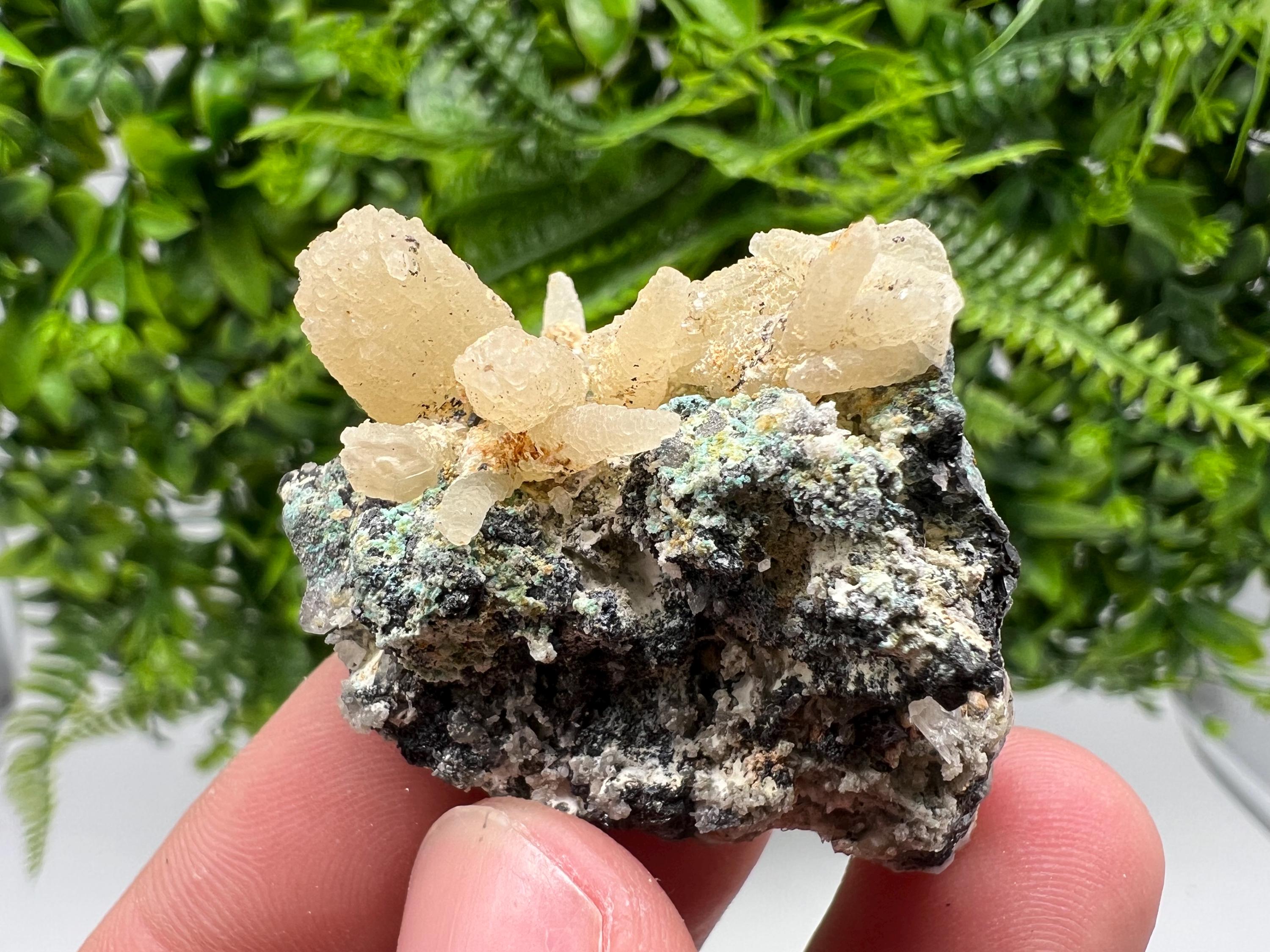 Natural Calcite Cluster: Bulgarian Mineral Specimen, Home Decor Stone