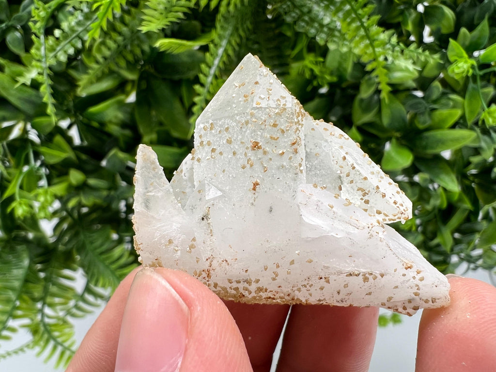 Quartz whit Brown Rhodochrosite from Djurcovo mine,Bulgaria,Quartz,Rhodochrosite cluster,natural mineral,collection crystal,mineral specimen