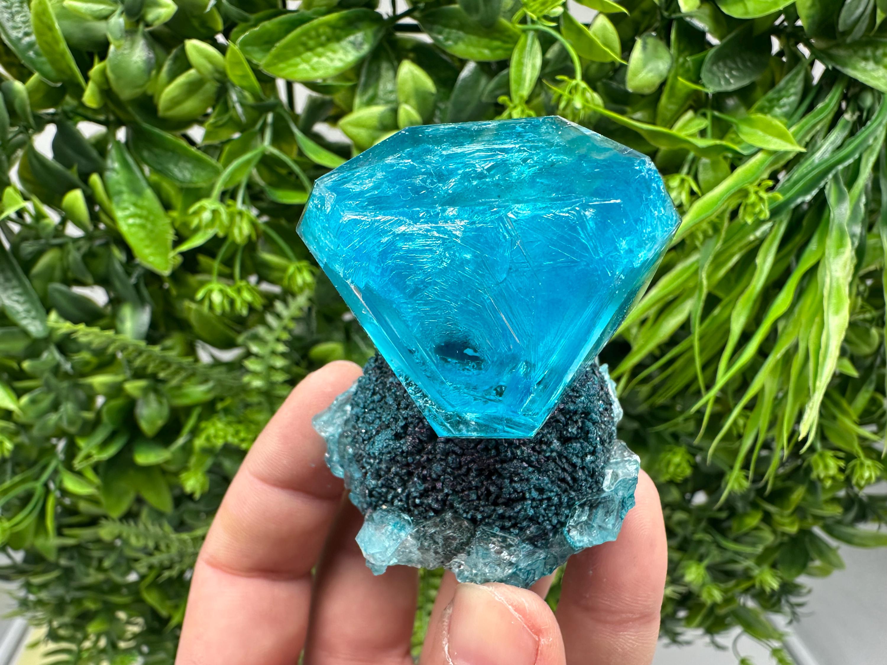 Exceptional Turquoise ALUNITE Aqua Crystal on Matrix UV Active, lab minerals