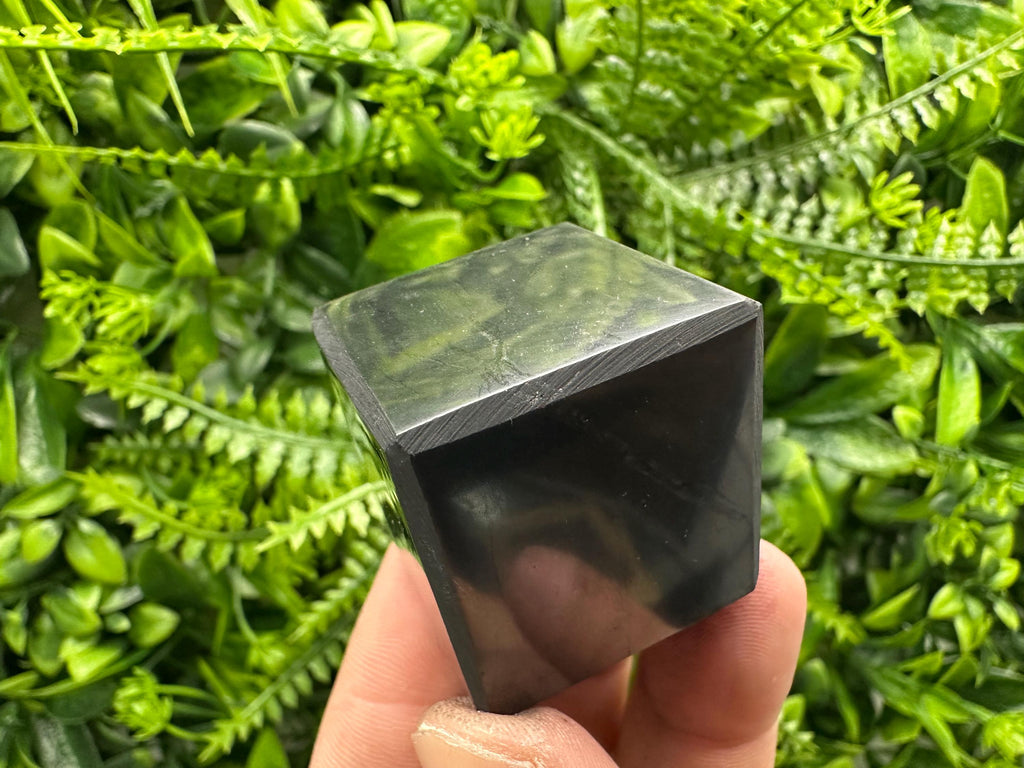 3cm Shungite Cube: Polished EMF Protection Crystal