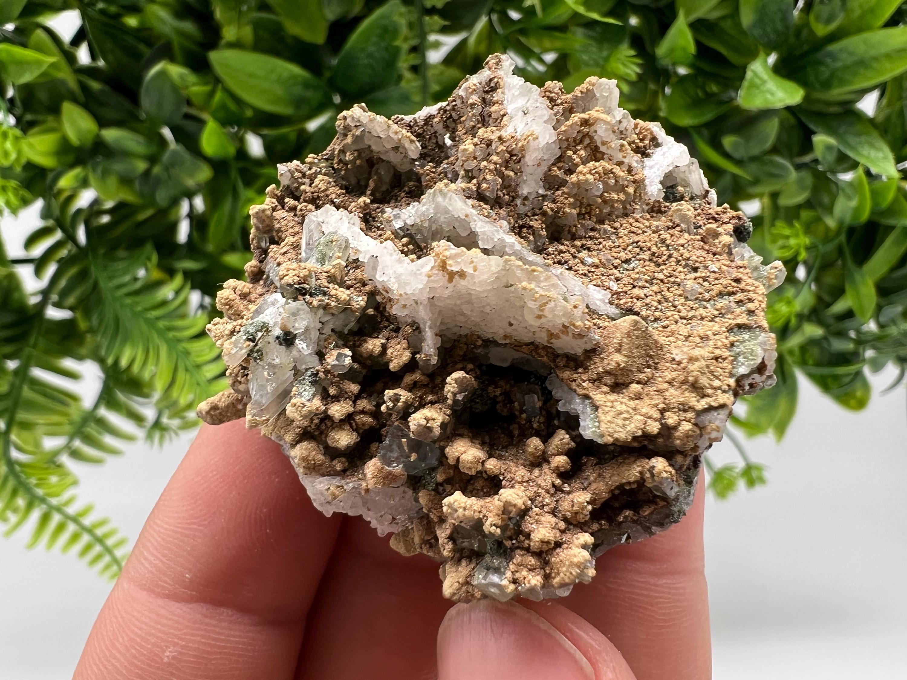 Quartz whit Brown Rhodochrosite from Djurcovo mine,Bulgaria,Quartz,Rhodochrosite cluster,natural mineral,collection crystal,mineral specimen