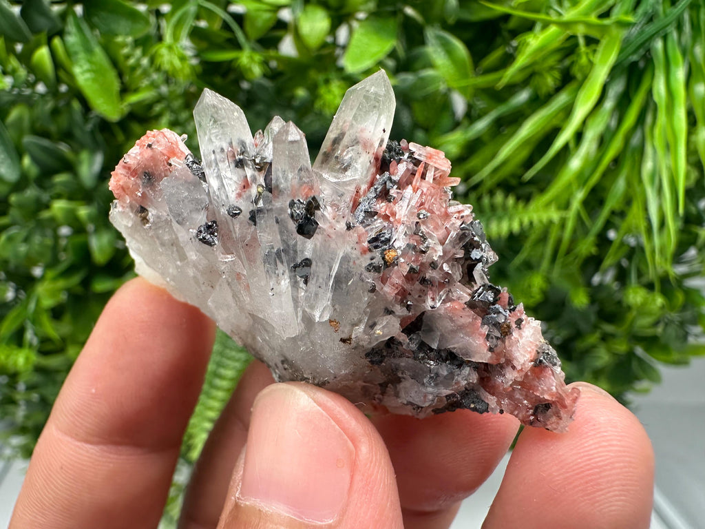 Stunning Quartz whit Hematite,Iron oxide from 9th September mine,natural,collectible mineral specimen,home decor stone,gift,crystal,collecti