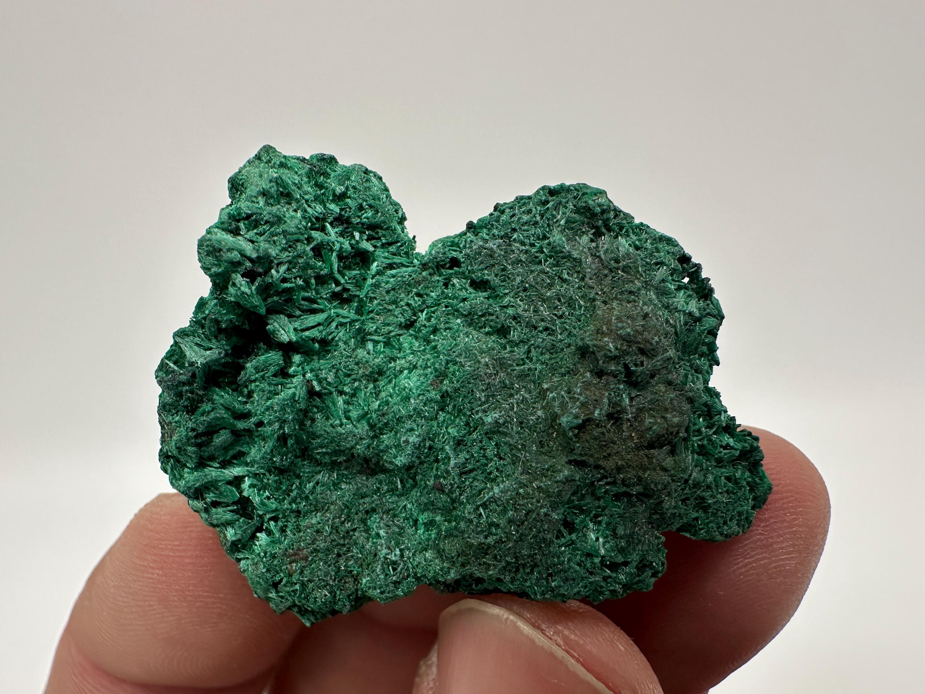 Green Polished Malachite Crystal from Congo (4.5/4cm)