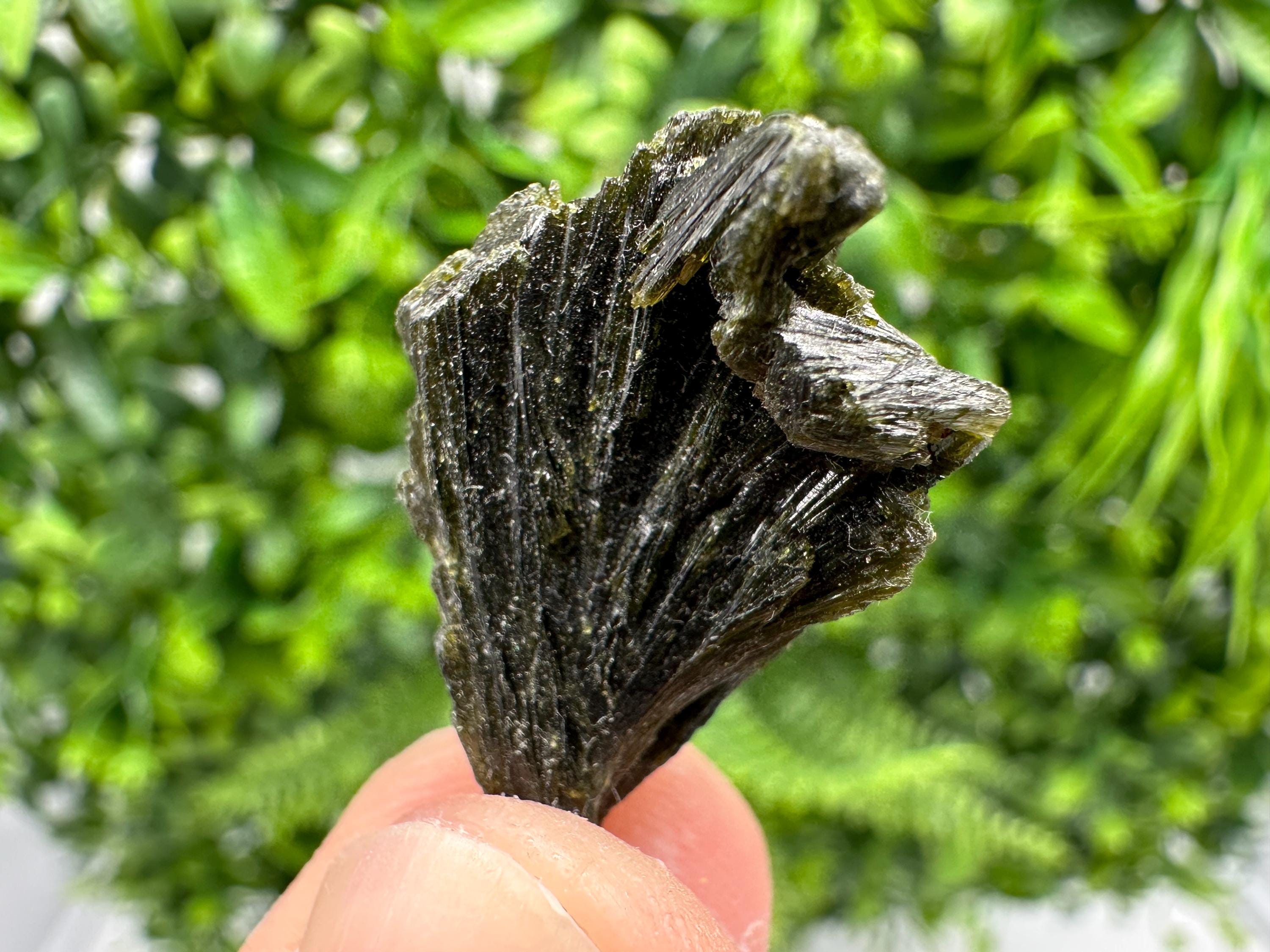 Rare Green Epidote whit Barite From Morocco,Epidote,Mini Collections Epidote,rare mineral Specimen,green epidote,Barite,crystal,Morocco min