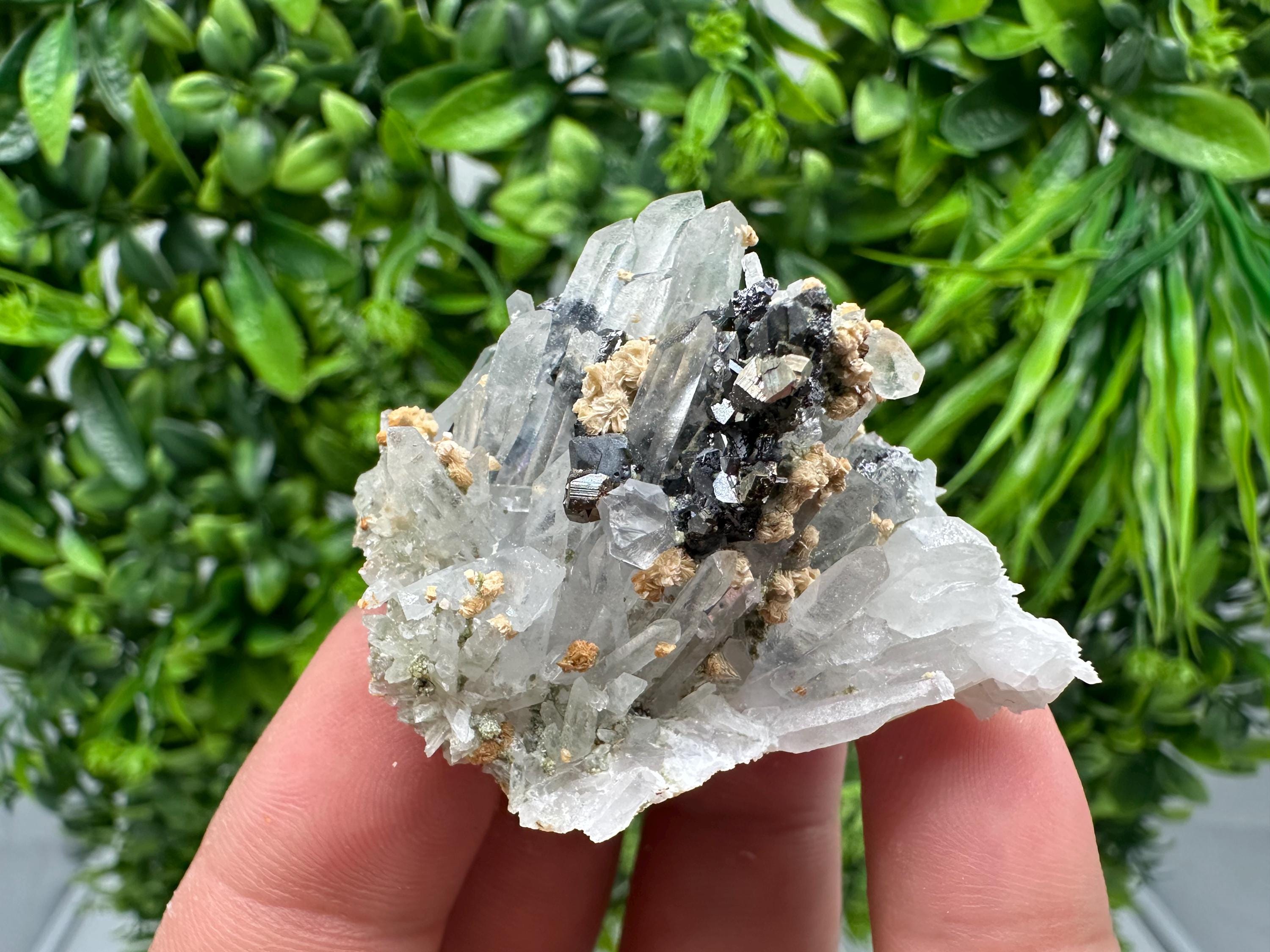 Stunning Quartz whit Sphalerite,Hematite,Iron oxide from 9th September mine,natural,collectible mineral specimen,home decor stone,gift,cryst
