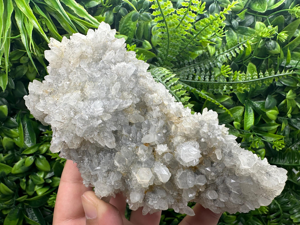 Quartz with Limonite: Natural Crystal Home Decor (17/9/7 cm)
