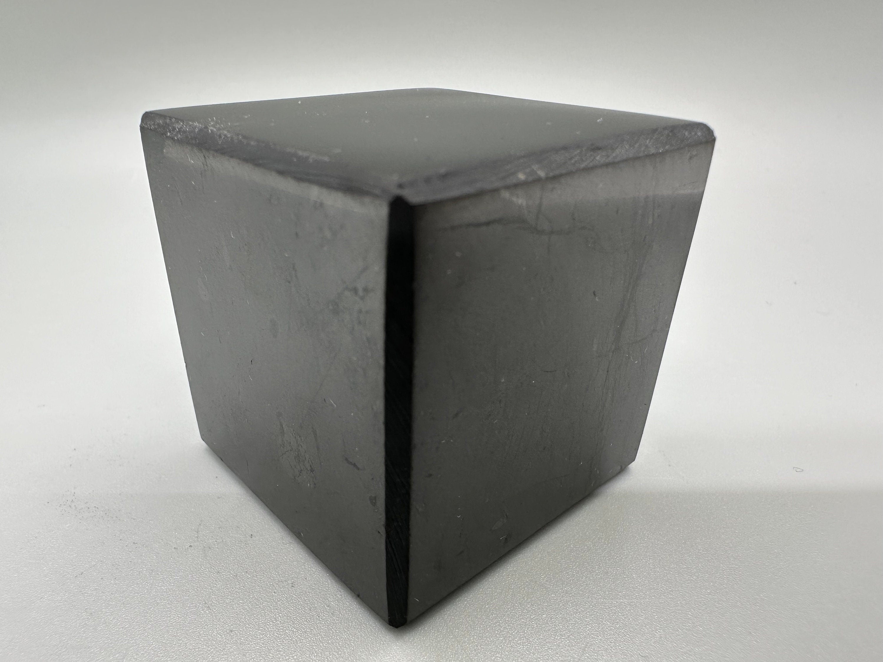 Shungite Crystal Cube (4cm): EMF & 5G Protection, Healing Stone