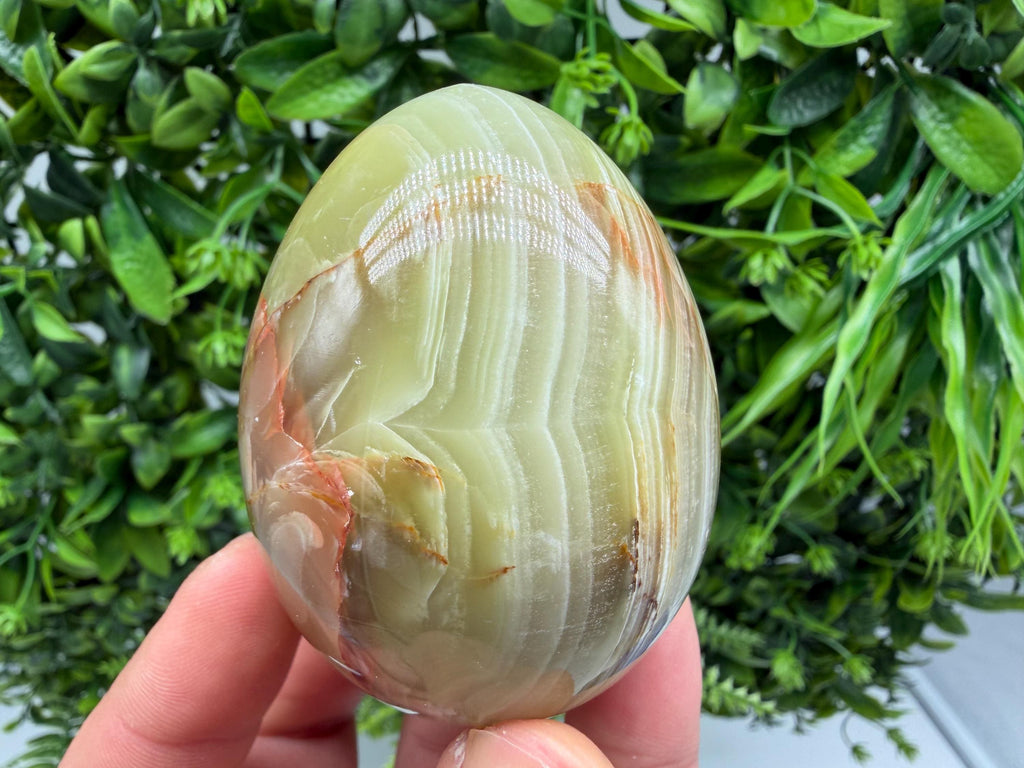 Hand Polished Onyx Egg – Natural Stone Decor, Unique Crystal Gift, Elegant Home Decoration