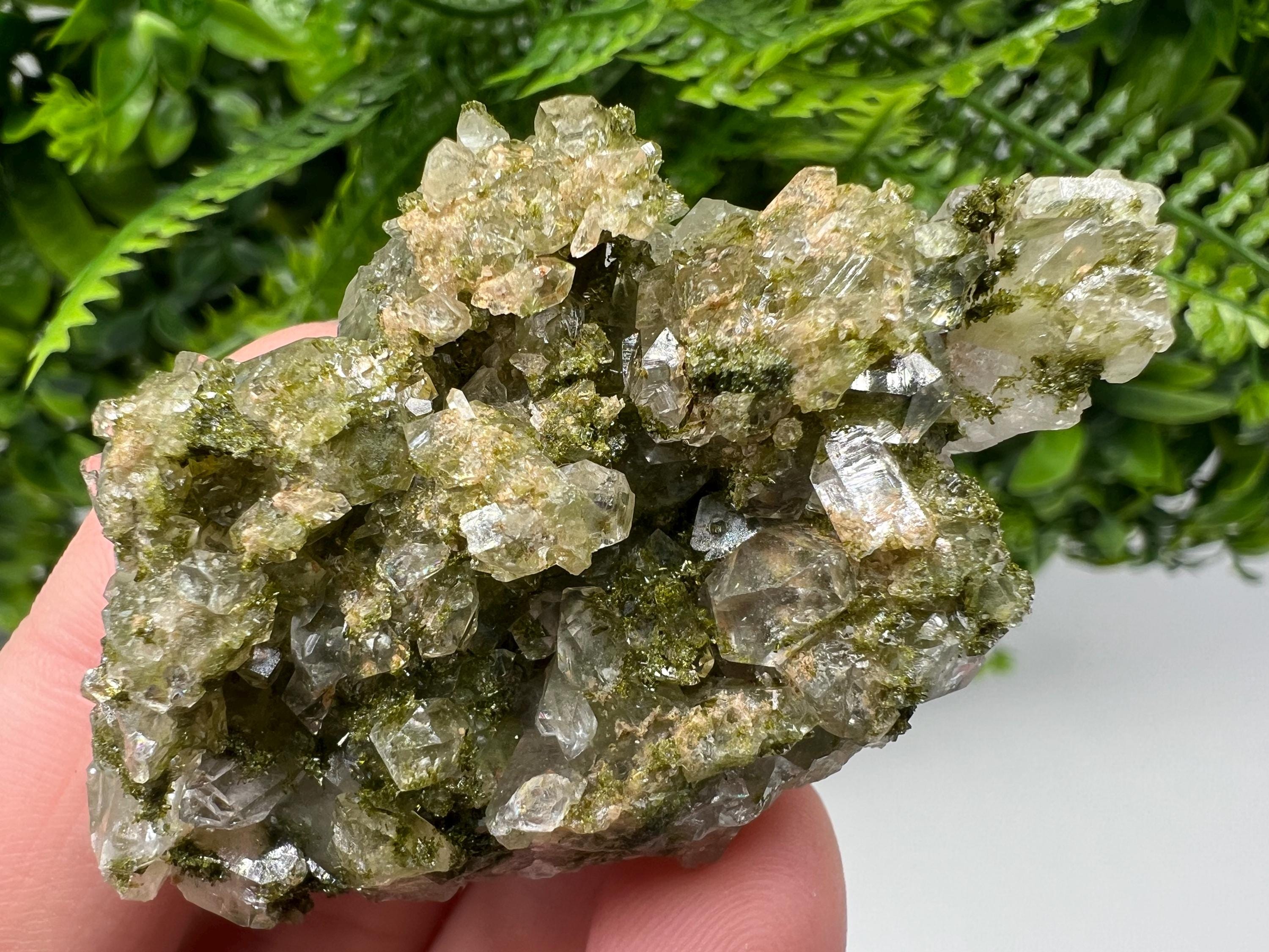 Stunning,Epidote with Quartz from Hakkari Turkey,Rainbow EPIDOTE,Mineral,Collection,Collection’s,GIFT,Epidote Crystal,Epidote from Turkey