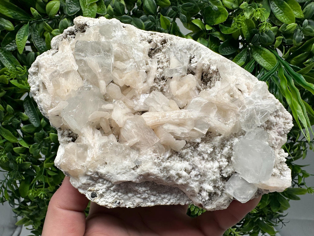 STUNNING Transparent Apophyllite on Chalcedony,natural, collection minerals specimen,India Minerals,Crystal, Stone Mineral Specimens India