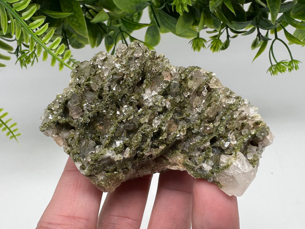 Stunning,Epidote with Quartz from Hakkari Turkey,Rainbow EPIDOTE,Mineral,Collection,Collection’s,GIFT,Epidote Crystal,Epidote from Turkey