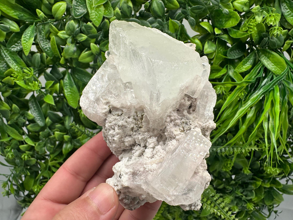 STUNNING Transparent Apophyllite on Chalcedony,natural, collection minerals specimen,India Minerals,Crystal, Stone Mineral Specimens India