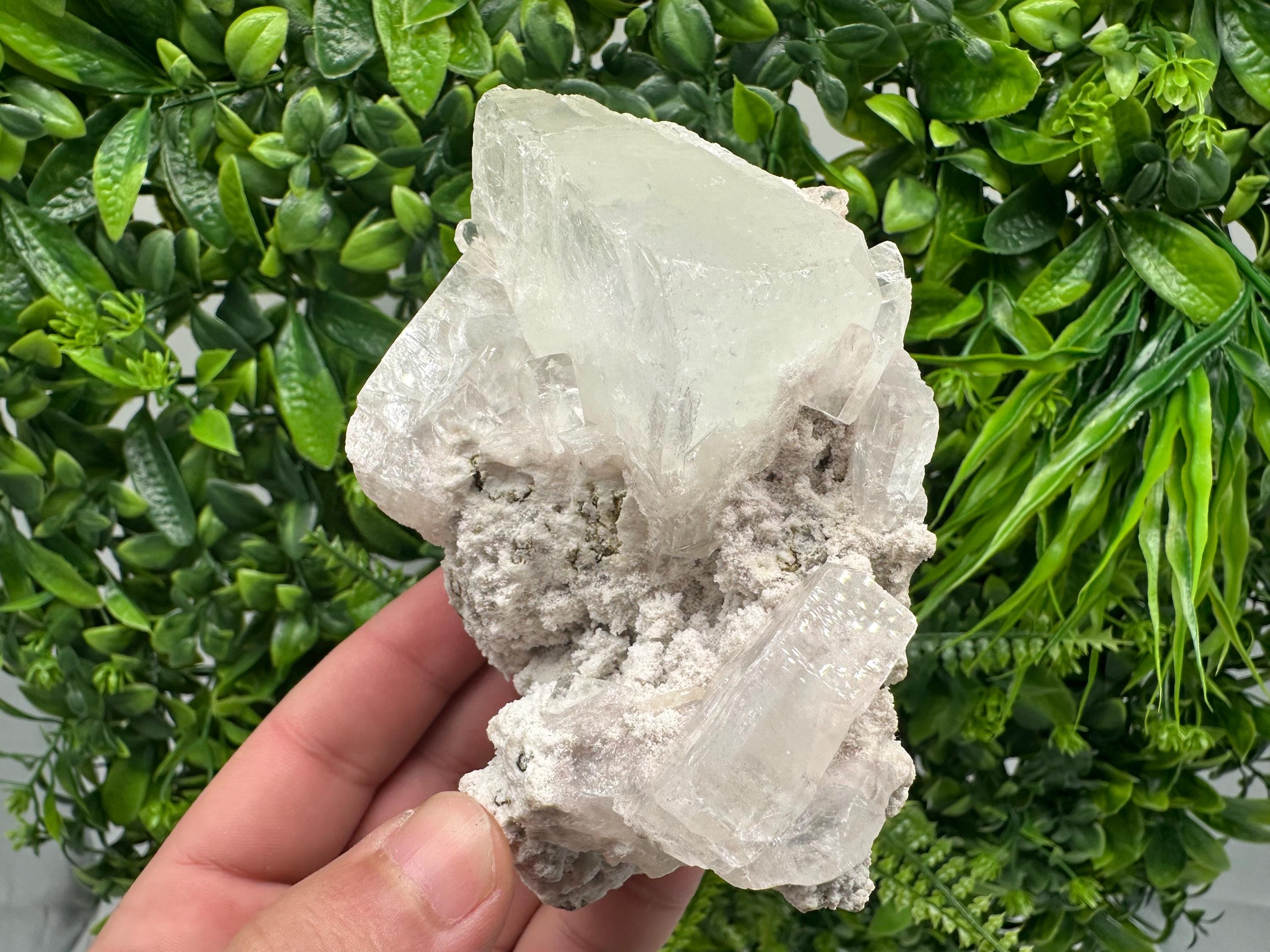 STUNNING Transparent Apophyllite on Chalcedony,natural, collection minerals specimen,India Minerals,Crystal, Stone Mineral Specimens India