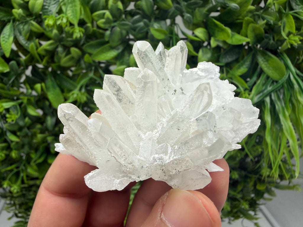Wonderful Transparent Quartz whit Chlorite ,From 9th September mine,Madan,Bulgaria,Quartz,Quartz crystal,mineral specimen,collection quartz