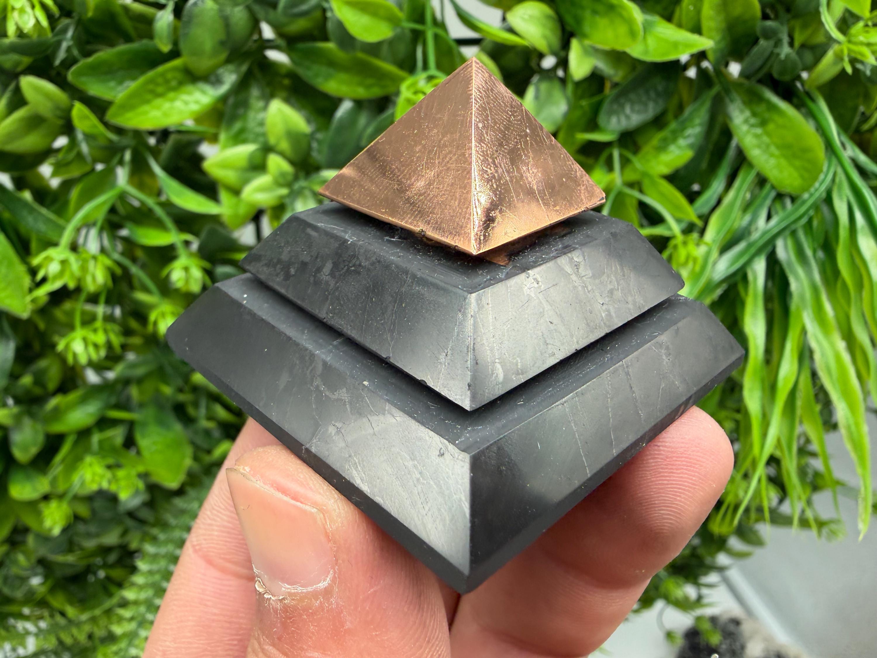 Polished Shungite Pyramid, Sacred Geometry, EMF Protection whit copper peak 5 cm
