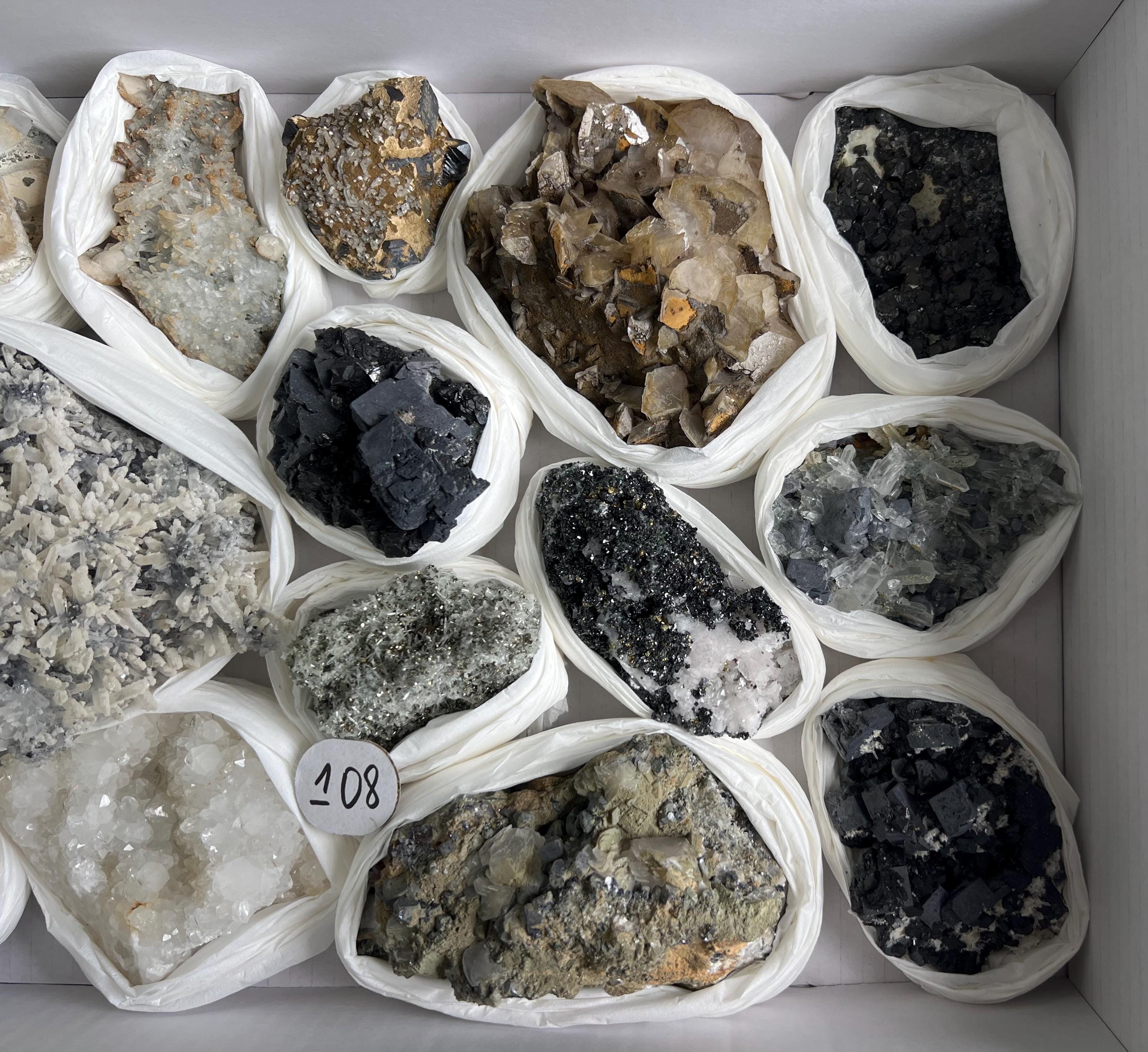 EXTRA LARGE Wonderful Set,wholesale mineral,crystal,wholesale box,wholesale specimen,gift,souvenir,wholesale minerals box,wholesale specimen